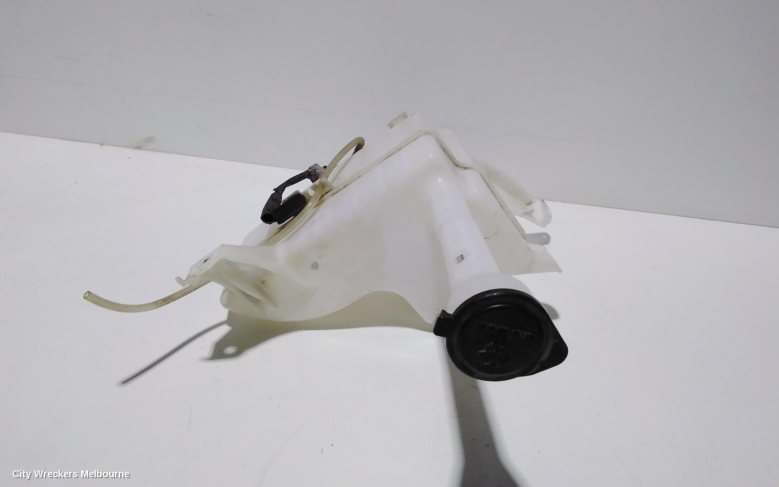 TOYOTA CAMRY WASHER BOTTLE, ASV50/AVV50, 12/2011 - 10/2017 - Image 3