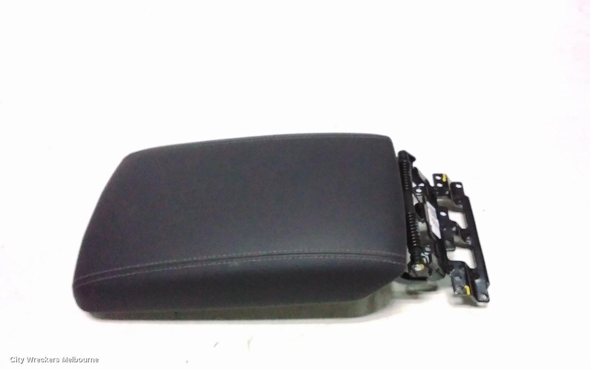 KIA SORENTO CONSOLE, MQ4, LID ONLY, 02/2020 ONWARDS - Image 2