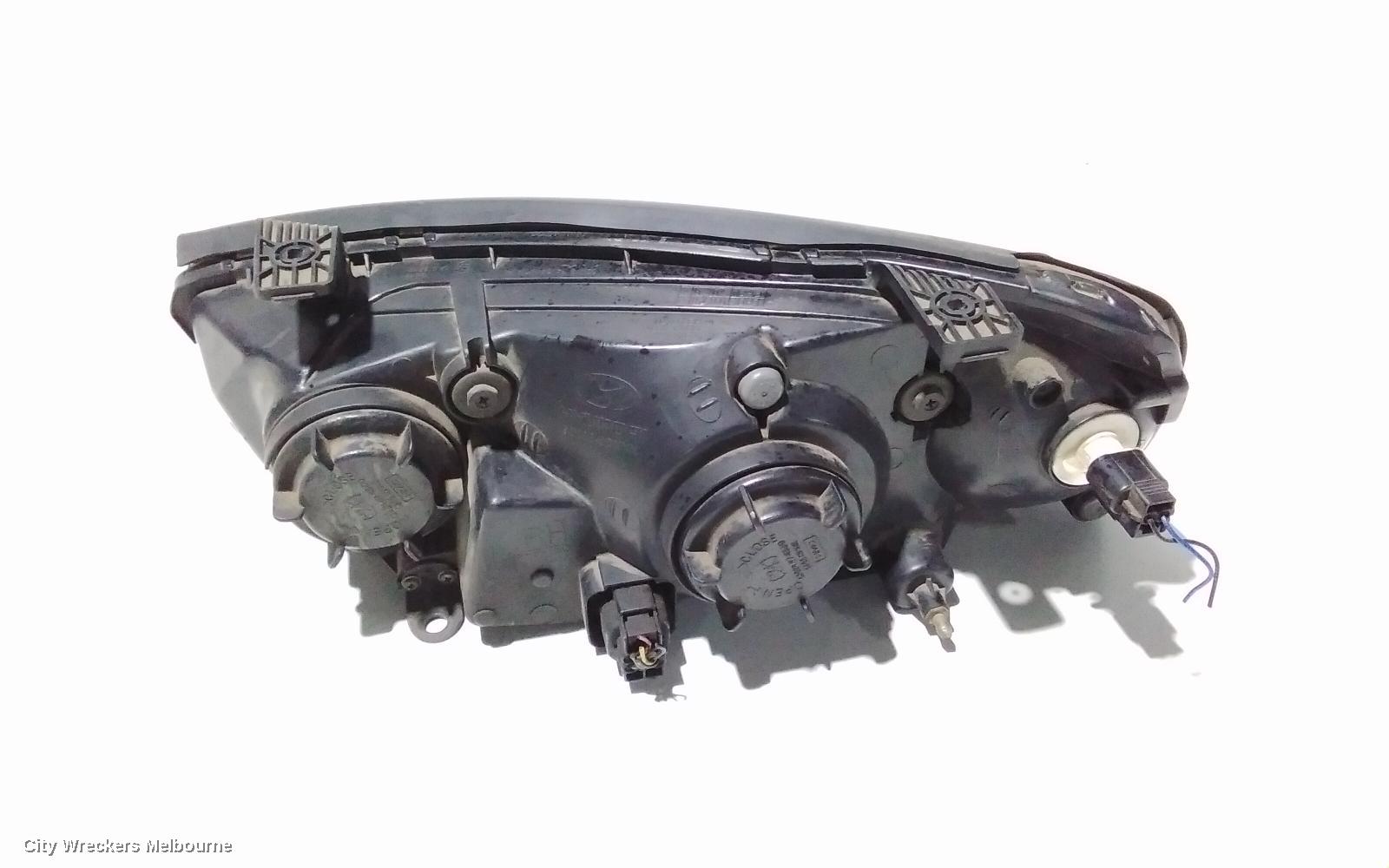HYUNDAI ELANTRA RIGHT HEADLAMP, XD, 11/2000 - 09/2003 - Image 3