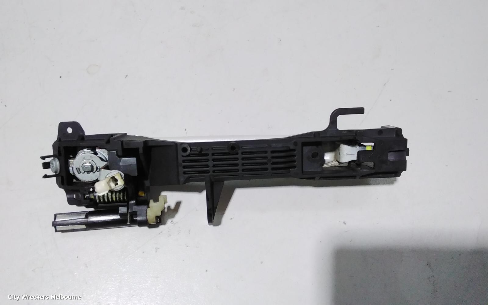 SUBARU OUTBACK DOOR HANDLE, OUTER, RH FRONT, 5TH GEN, 09/2009 - 11/2014 - Image 3