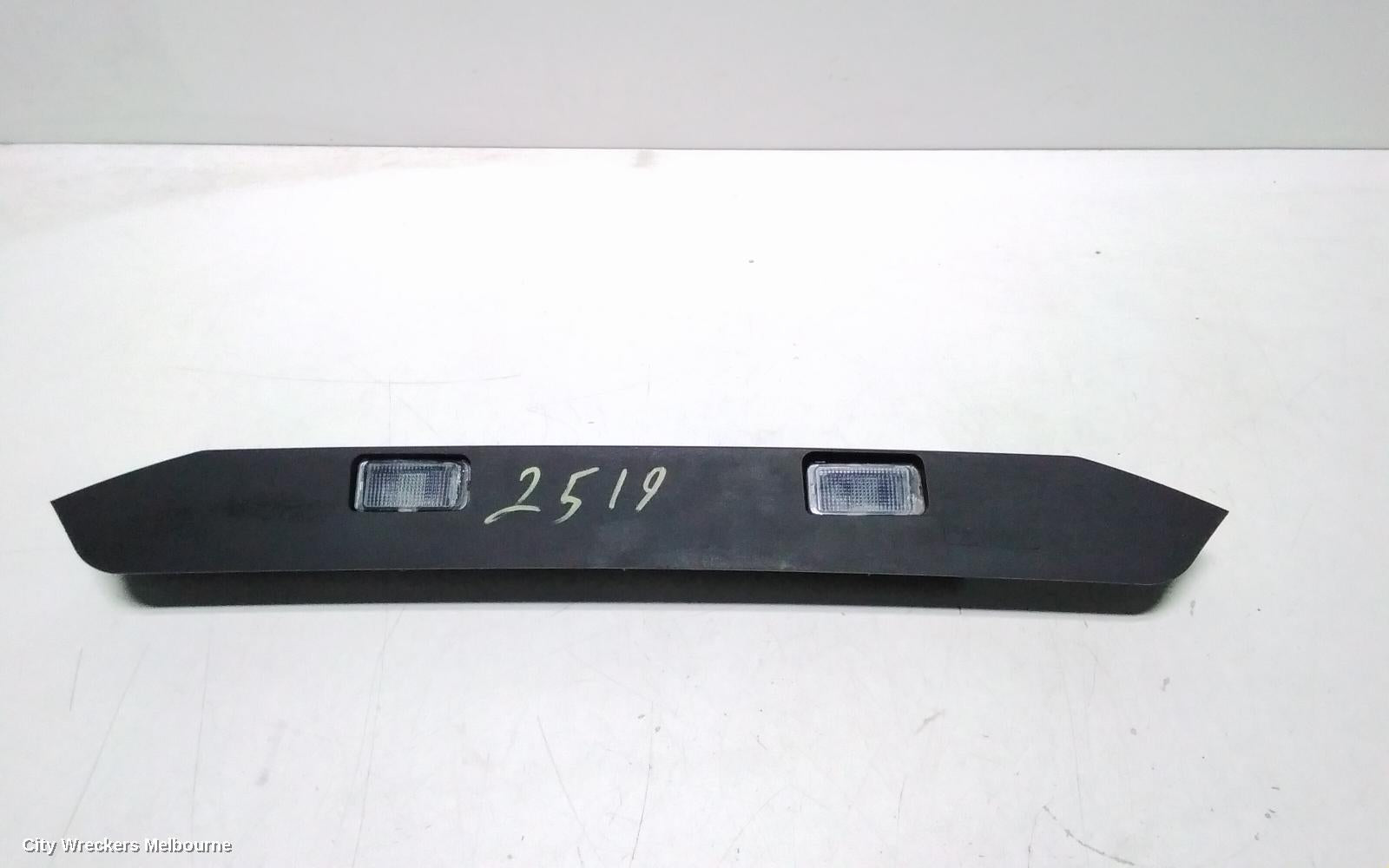 LDV DELIVER 9 REAR GARNISH, LH BARN DOOR, UPPER GARNISH MOULDING, 07/2020 ONWARDS - Image 2