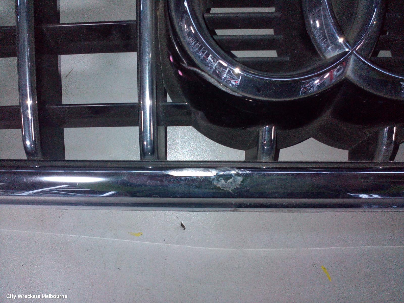 AUDI Q7 GRILLE, BUMPER GRILLE (CENTRE), 4L, 09/2006 - 09/2009 - Image 3