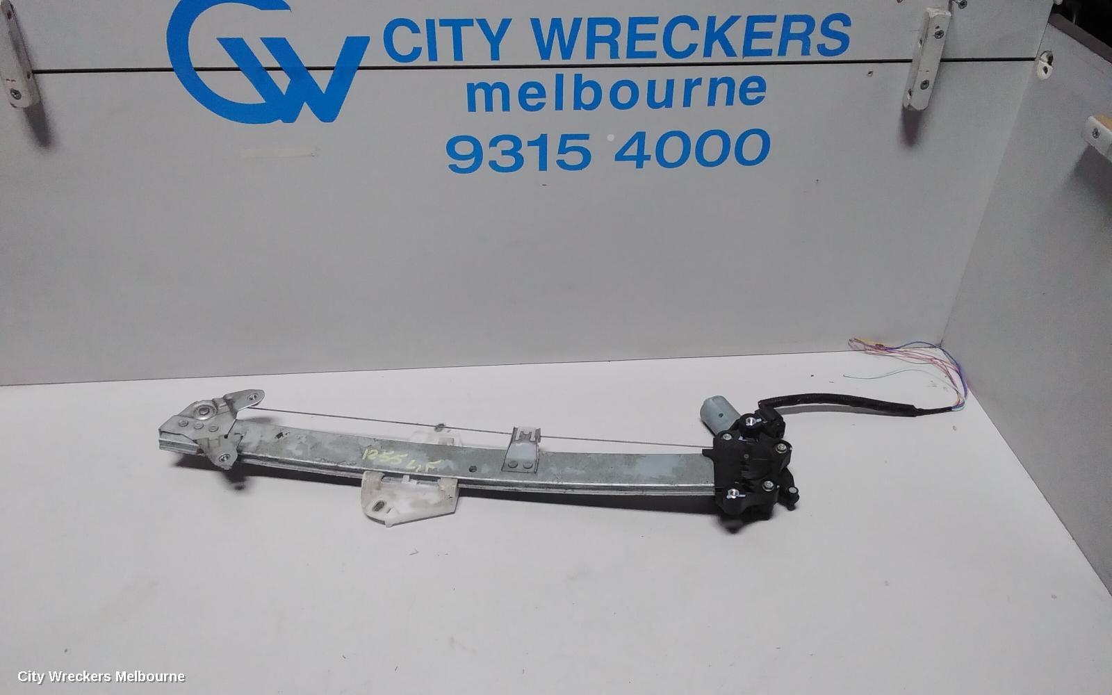 HONDA HRV LEFT FRONT WINDOW REG/MOTOR, RU, 12/2014 - 10/2021 - Image 1