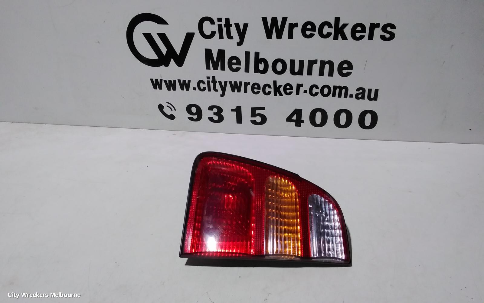 TOYOTA LANDCRUISER REAR GARNISH, 100 SERIES, TAILGATE LAMP (RH SIDE), 01/1998 - 08/2002 - Image 1