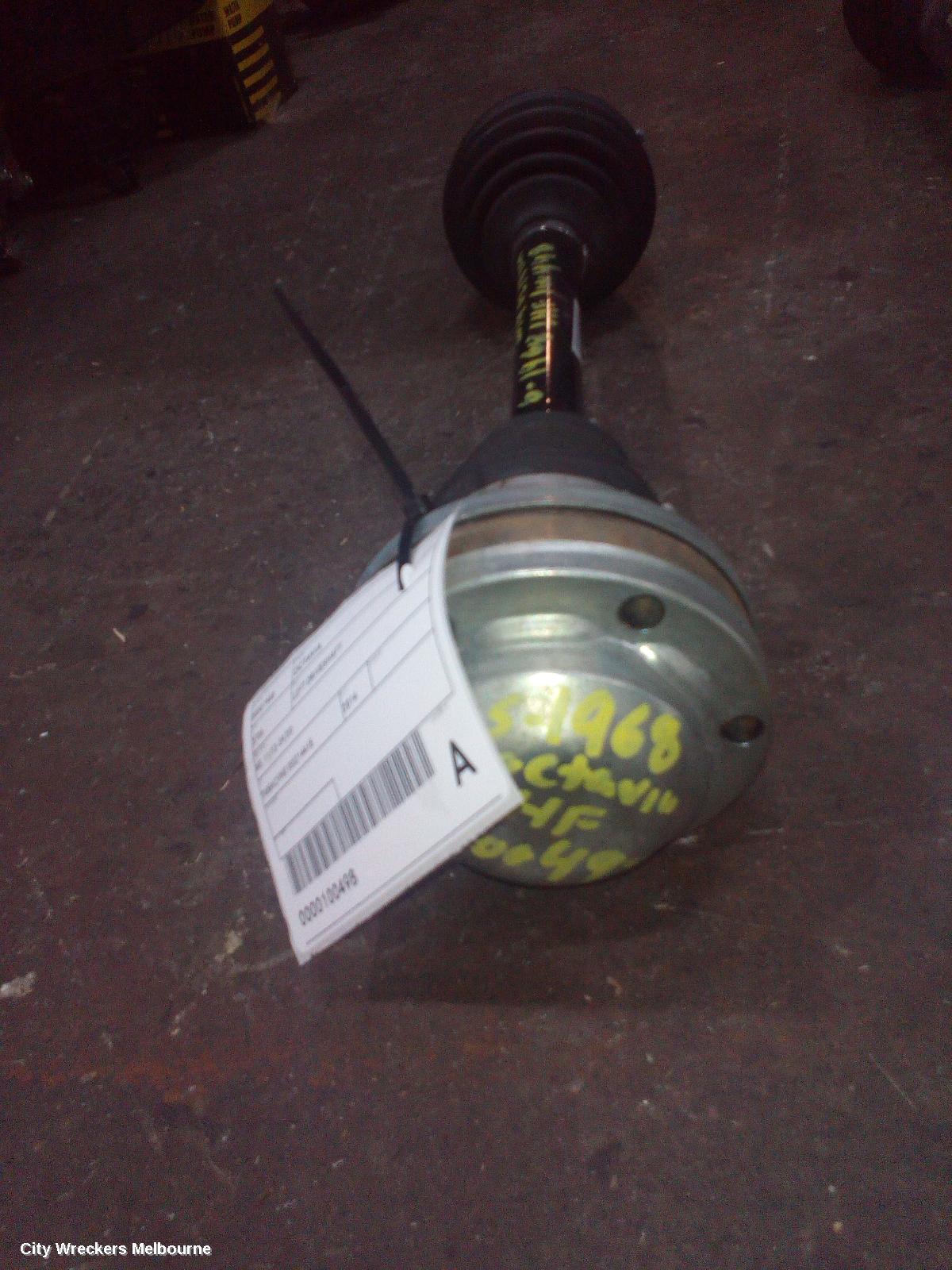 SKODA OCTAVIA LEFT DRIVESHAFT, NE, 09/2013 - 09/2020 - Image 2