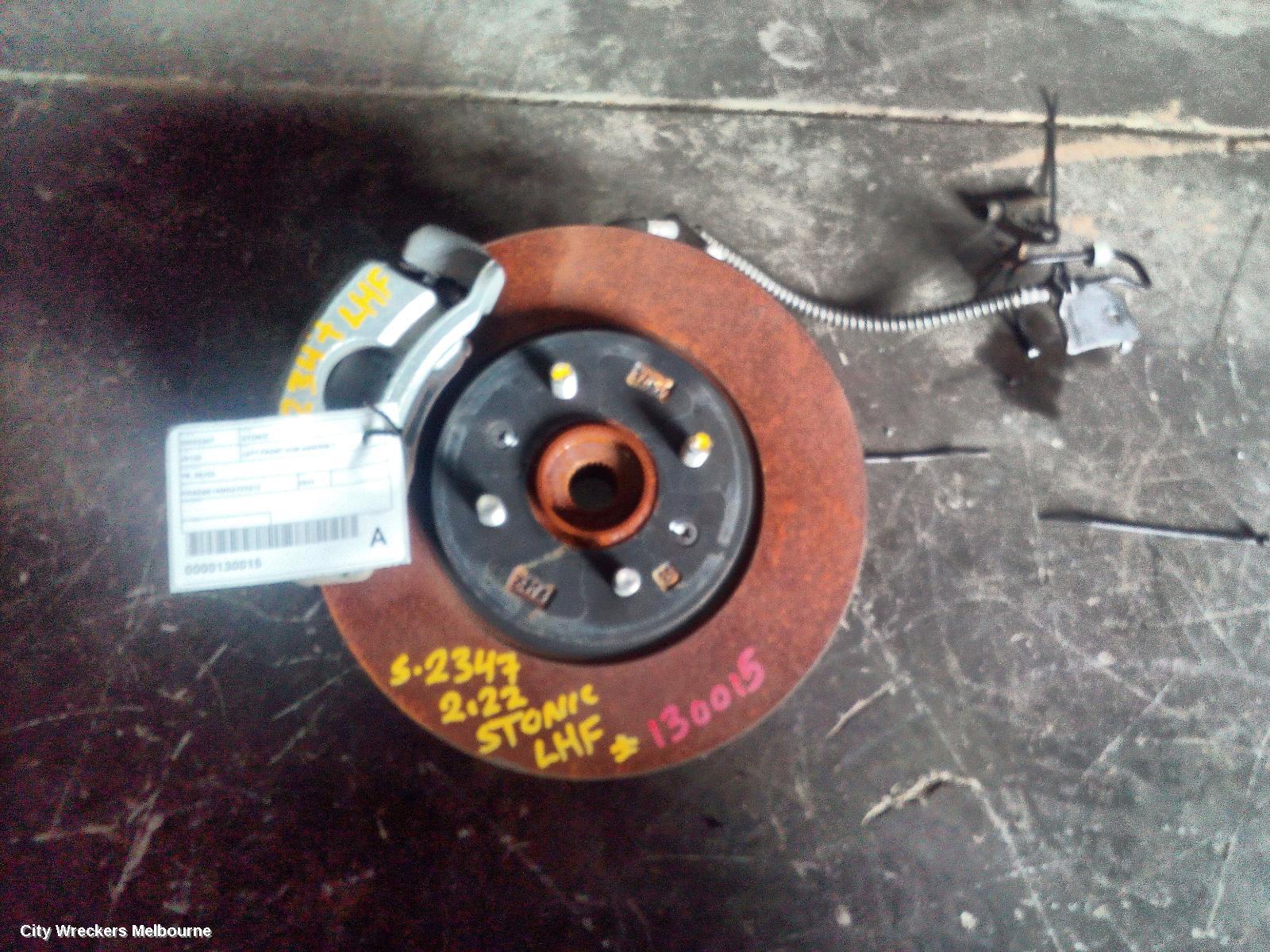KIA STONIC LEFT FRONT HUB ASSEMBLY, YB, 08/2020 ONWARDS - Image 2