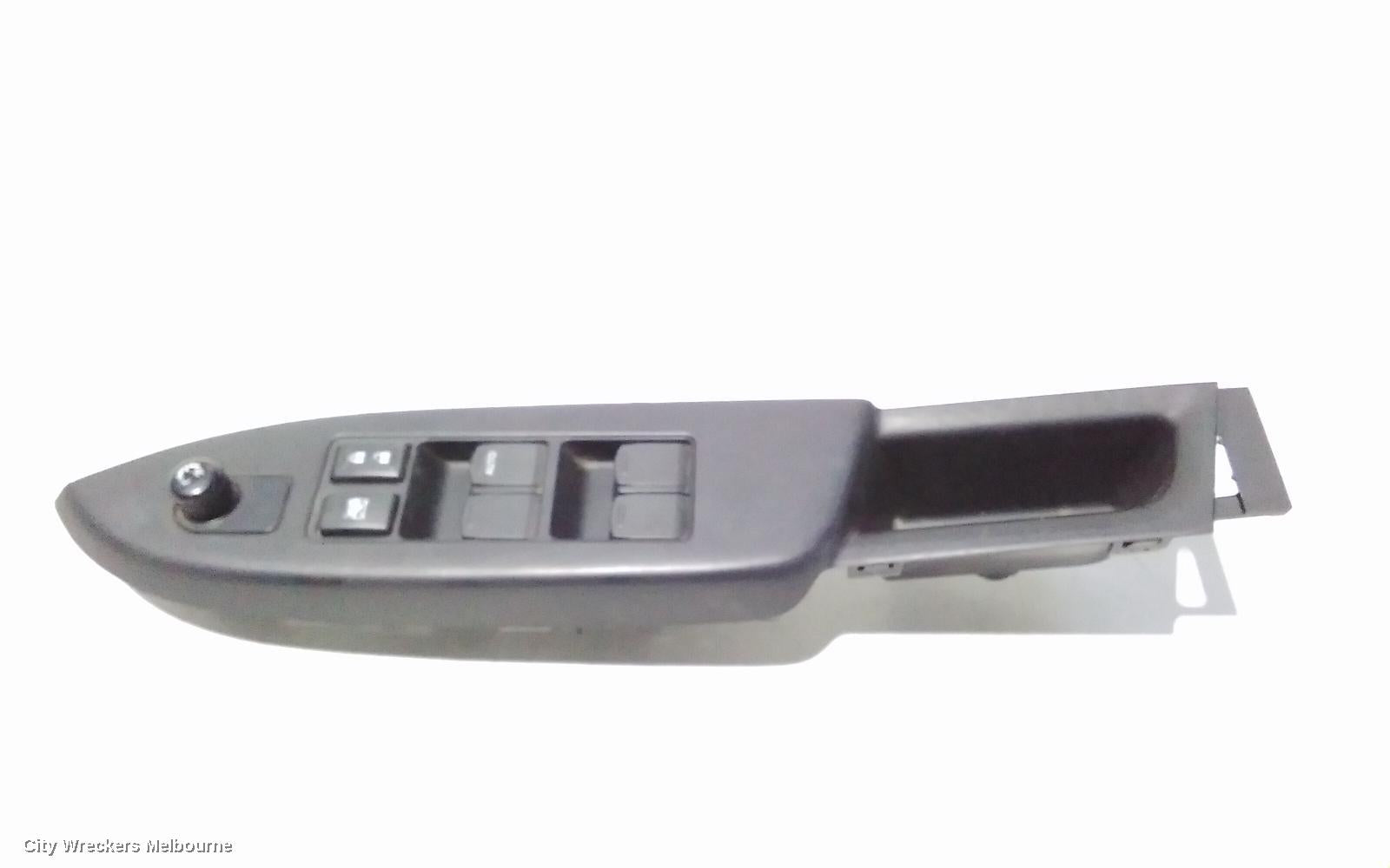 SUZUKI BALENO PWR DR WIND SWITCH, RH FRONT (MASTER SWITCH), 18PIN (12 BIG/6 SML), EW, 04/2016 - 12/2022 - Image 1
