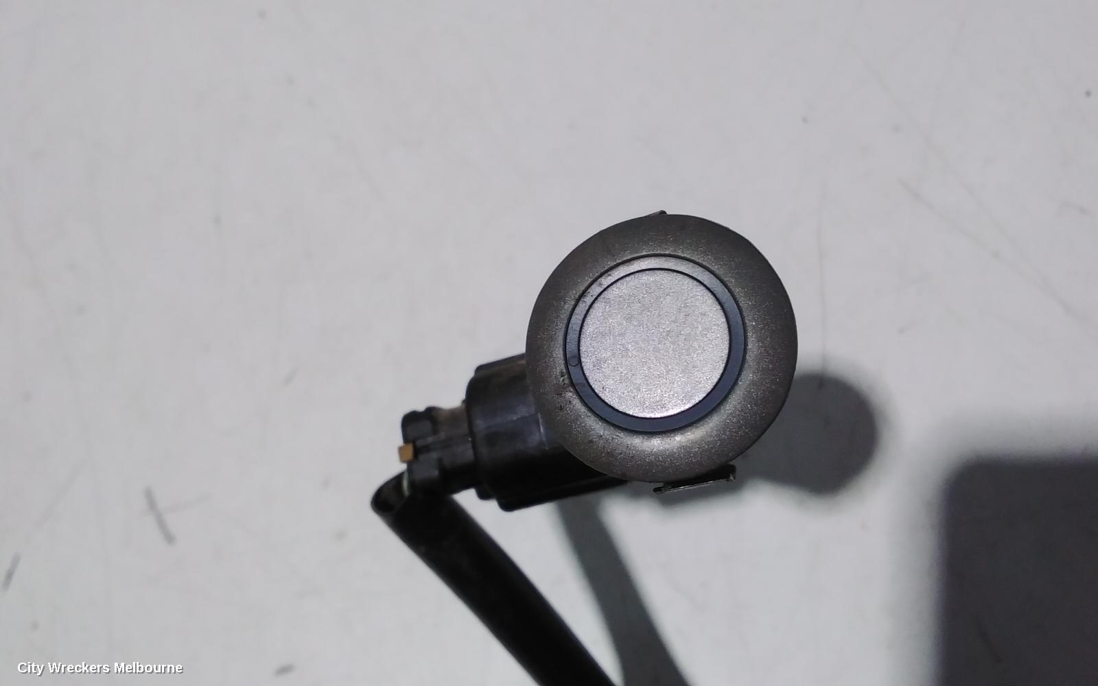 MITSUBISHI OUTLANDER, ZH, 09/2009 - 10/2012, 4 PARKING SENSORS WITH WIRING LOOM: 105783 - Image 3