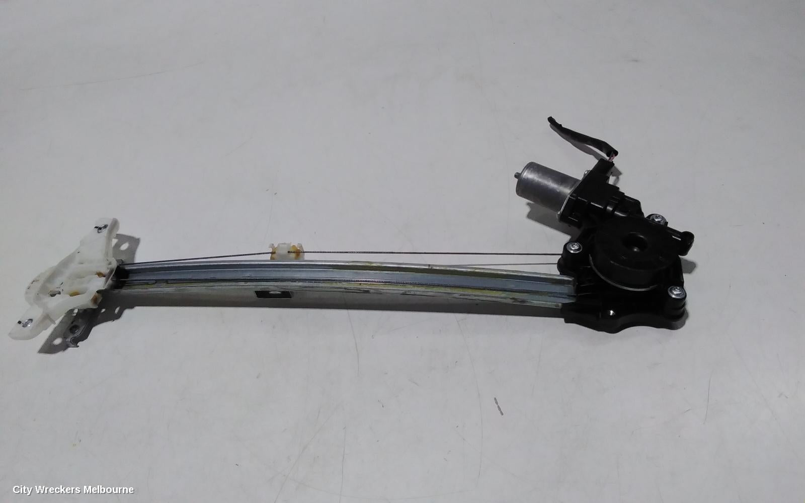 SUZUKI IGNIS RIGHT FRONT WINDOW REG/MOTOR, MF, DOOR REG ASSY (REG AND MOTOR), 11/2016 ONWARDS - Image 2
