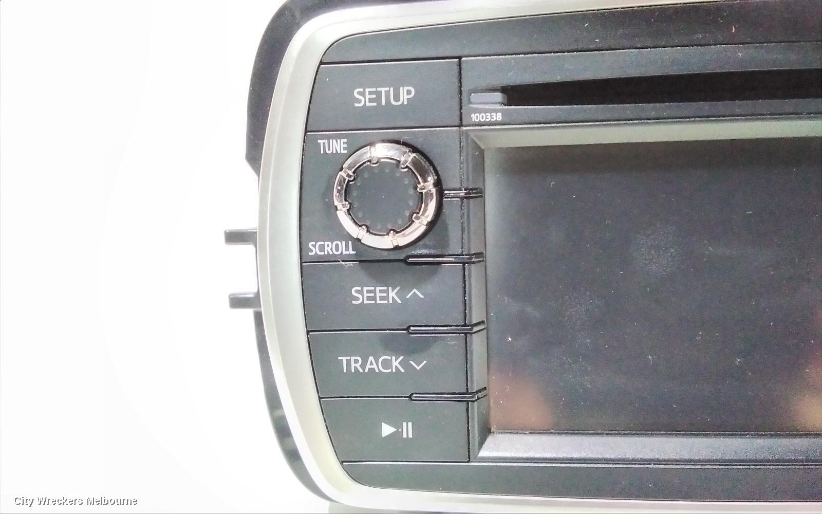 TOYOTA YARIS RADIO/CD/DVD/SAT/TV, SINGLE DISC CD PLAYER (P/N ON FACE 100338), NCP13#, 08/2011 - 12/2019 - Image 3