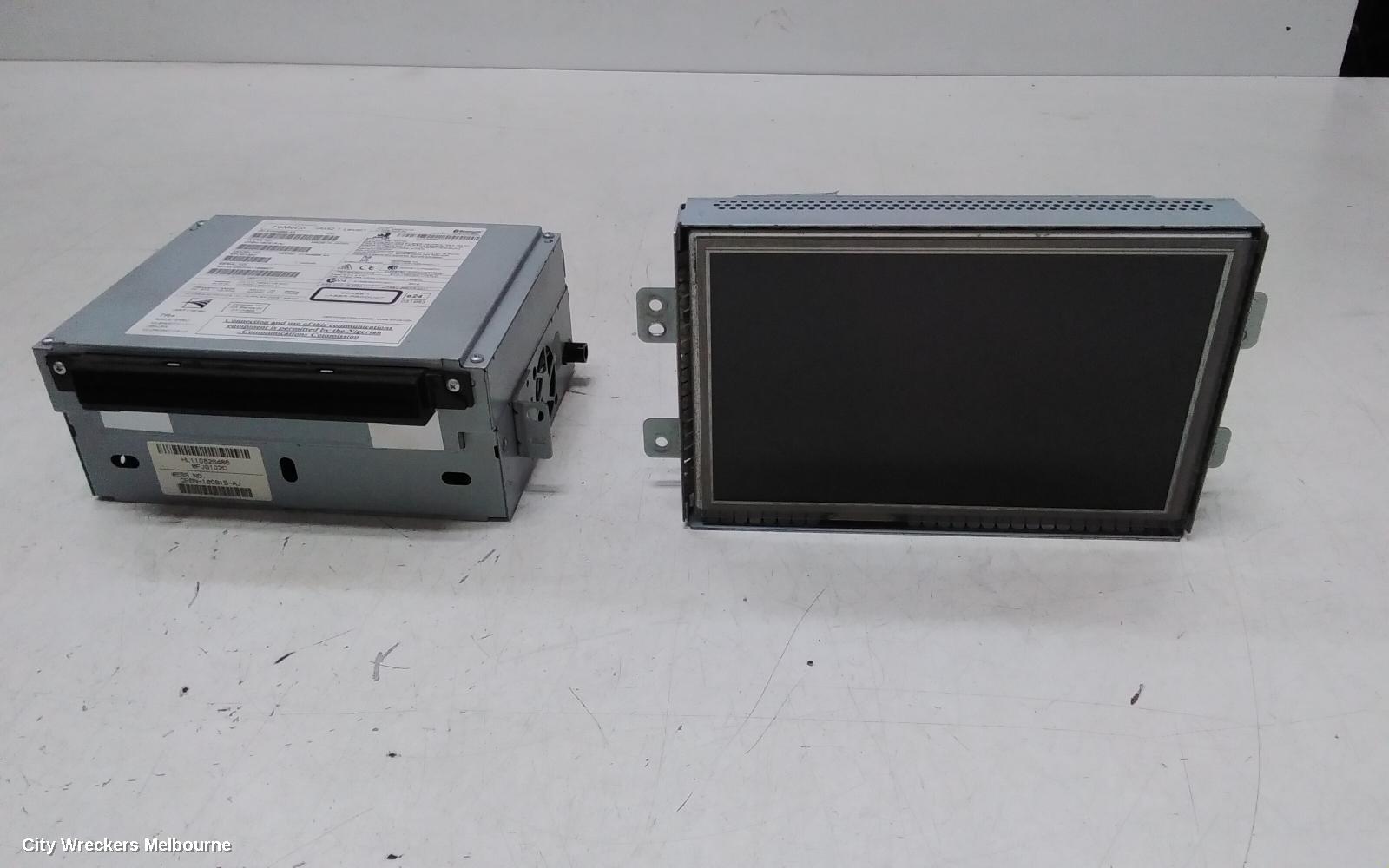 LAND ROVER RANGEROVER EVOQUE RADIO/CD/DVD/SAT/TV, HEAD UNIT/DRIVE, ANALOGUE AUDIO, NON SAT NAV, BASE LINE, L538, 11/2011 - 01/2019 - Image 1