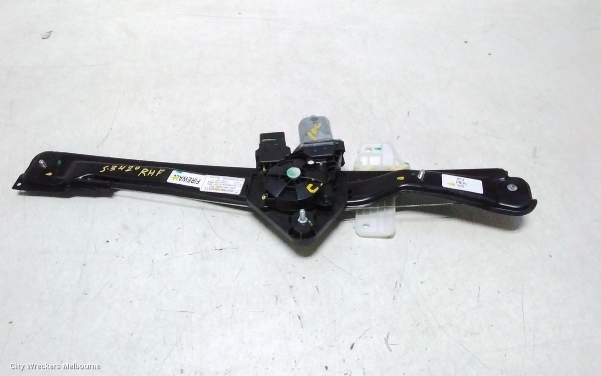 MAHINDRA XUV700 RIGHT FRONT WINDOW REG/MOTOR, W601, 01/2023 ONWARDS - Image 2