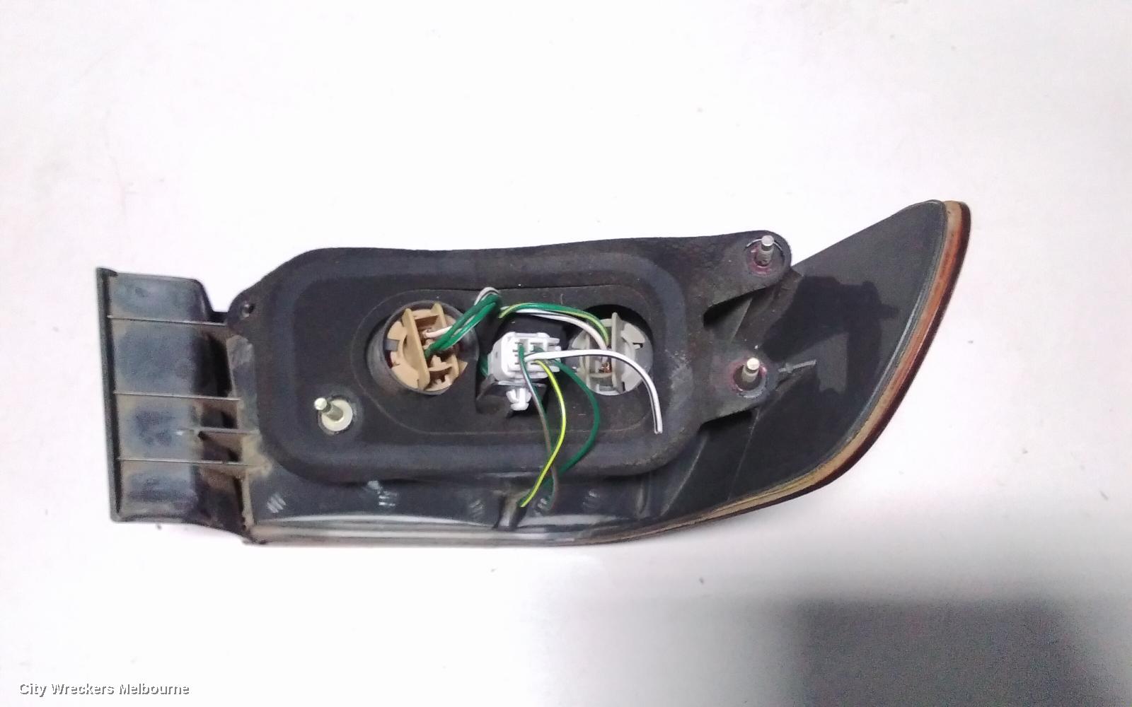 TOYOTA CAMRY RIGHT TAILLIGHT, SK20, SEDAN, 08/1997 - 09/2000 - Image 3