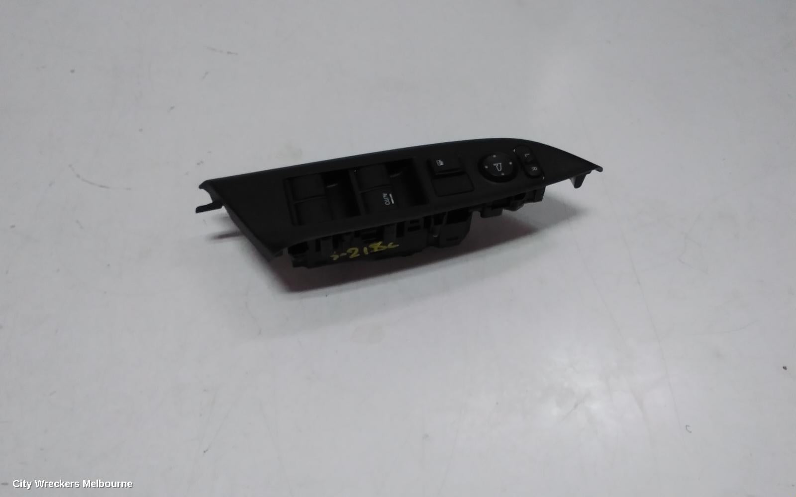 HONDA JAZZ PWR DR WIND SWITCH, LH FRONT, GF/GK, VTI, 07/2014 - 12/2020 - Image 2