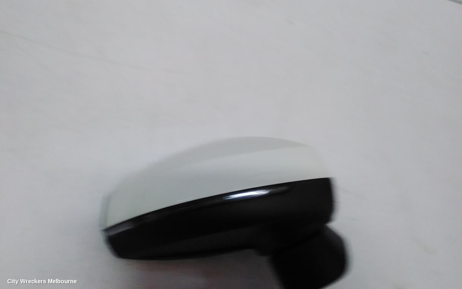 AUDI A3 RIGHT DOOR MIRROR, 8V, A3, SEDAN, MANUAL FOLD, NON LANE CHANGE ASSIST TYPE (6XC/7Y0), 11/2013 - 10/2020 - Image 2