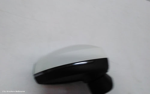 AUDI A3 RIGHT DOOR MIRROR, 8V, A3, SEDAN, MANUAL FOLD, NON LANE CHANGE ASSIST TYPE (6XC/7Y0), 11/2013 - 10/2020 - Image 2