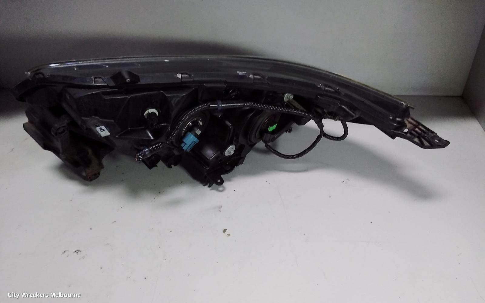 HONDA CRV RIGHT HEADLAMP, RM, VTI/VTI-S/SPORT, HALOGEN TYPE, 11/2012 - 10/2014 - Image 2