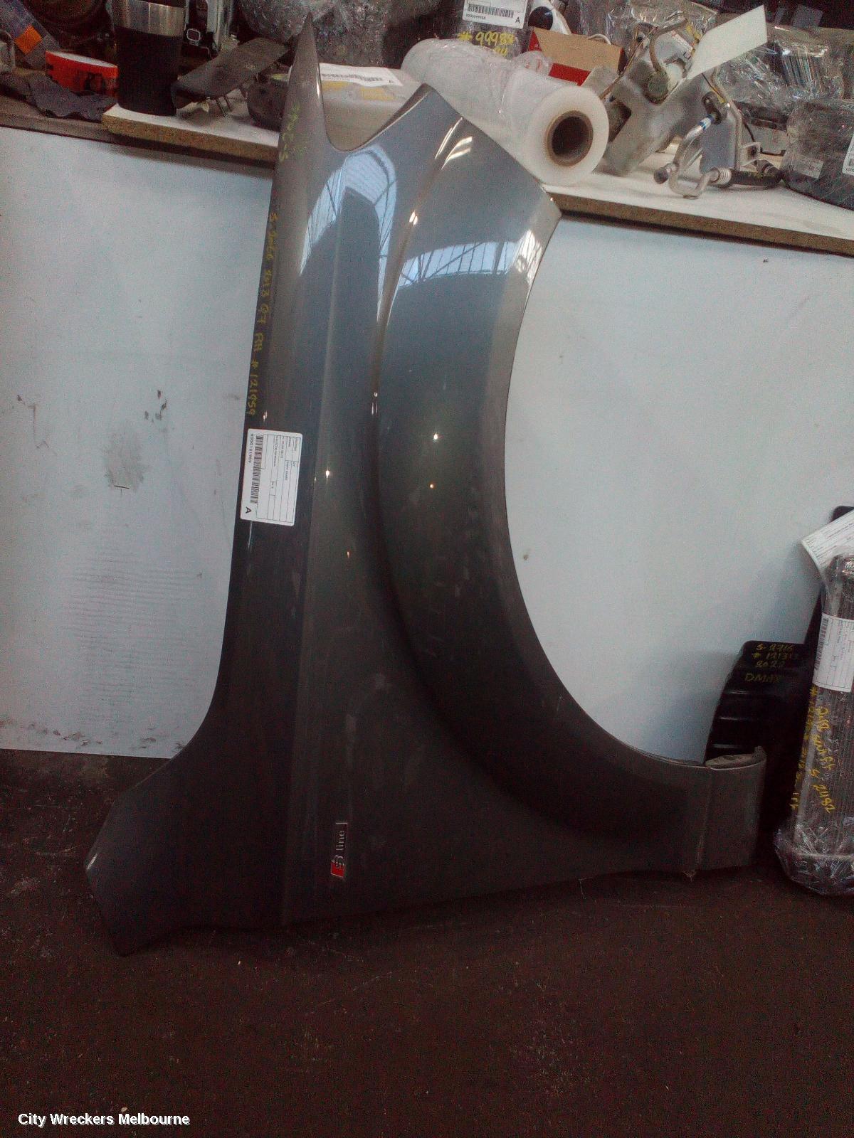 AUDI Q7 RIGHT GUARD, 4L, 09/2006 - 08/2015 - Image 2