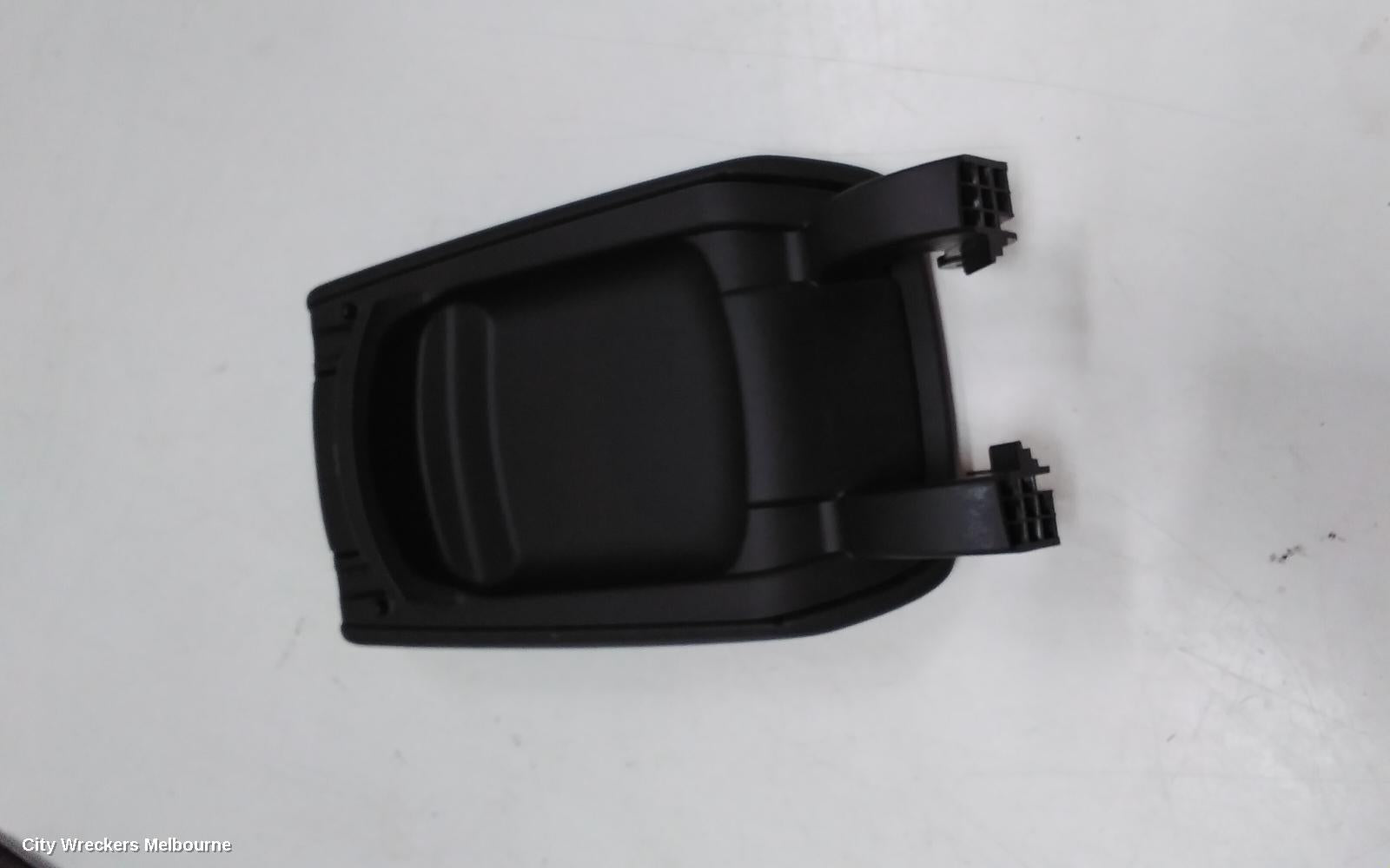 HOLDEN COMMODORE CONSOLE, CONSOLE LID ONLY, CLOTH, LT, BZ, 10/2017 - 12/2020 - Image 2