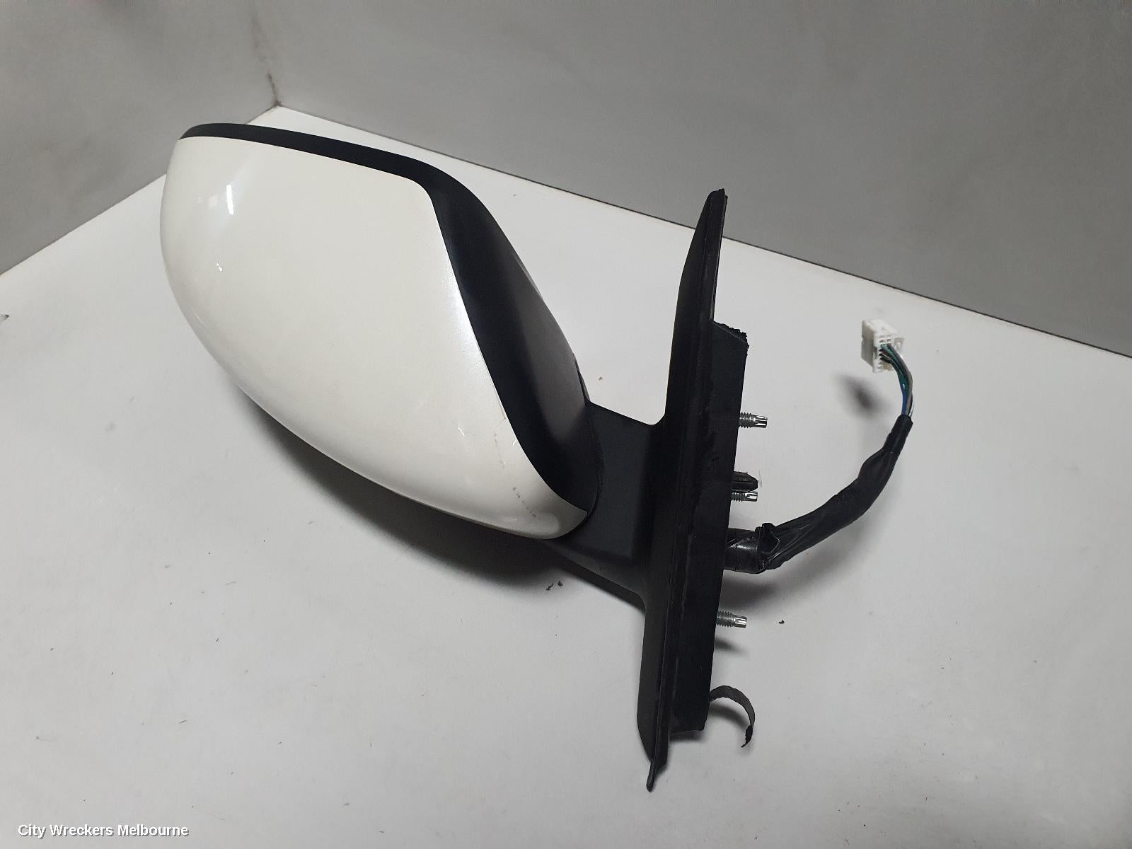 NISSAN XTRAIL RIGHT DOOR MIRROR, T32, TS/ST, NON CAMERA TYPE, 02/2014 ONWARDS - Image 2