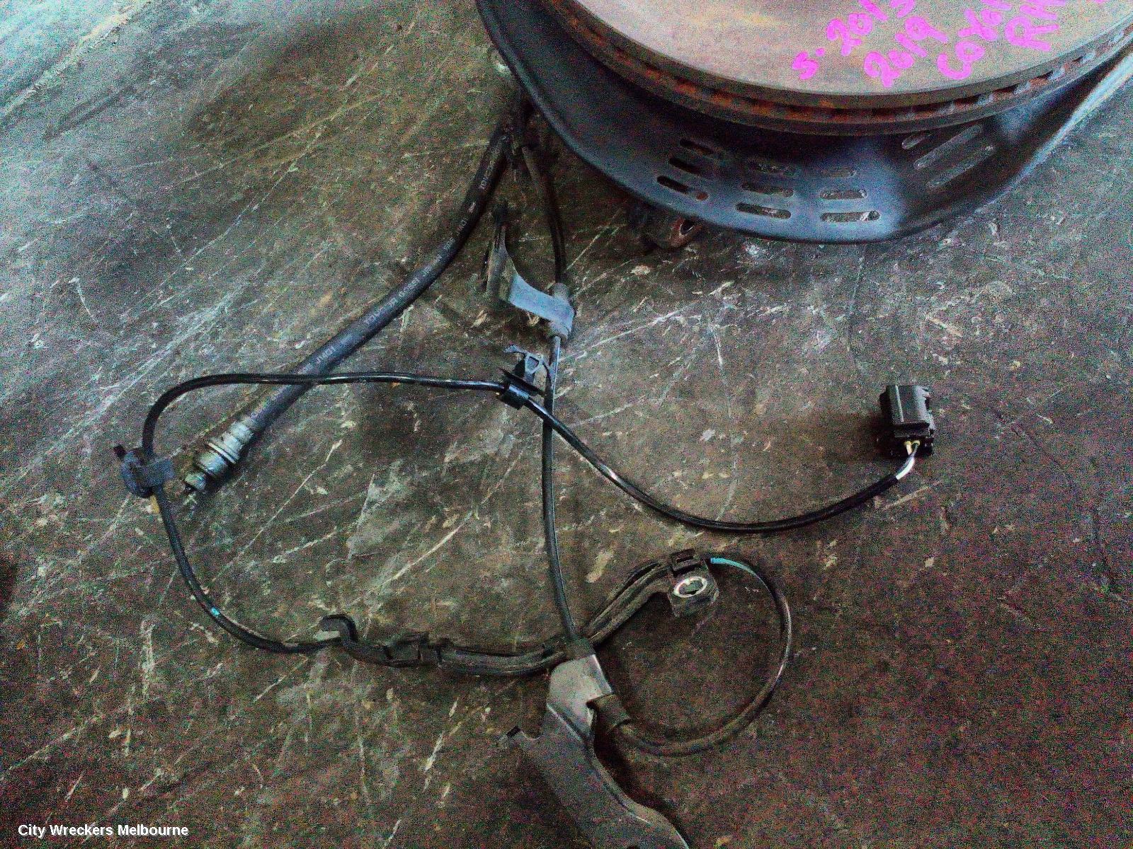 TOYOTA COROLLA RIGHT FRONT HUB ASSEMBLY, E210, 07/2018 ONWARDS - Image 3