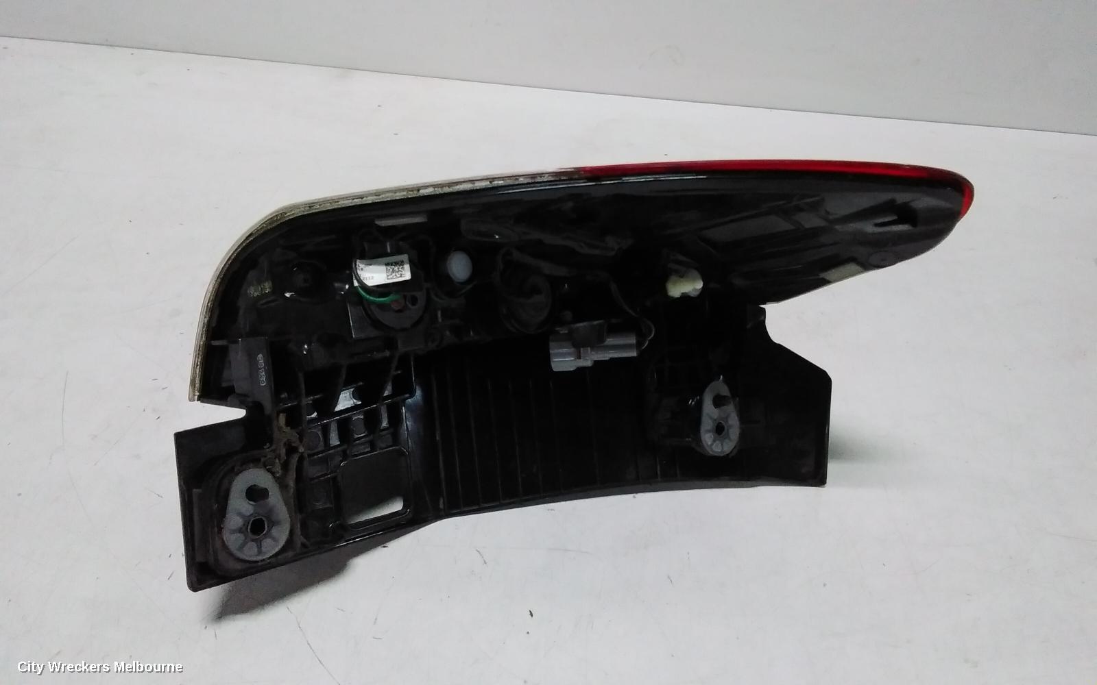 SUBARU FORESTER RIGHT TAILLIGHT, SK, IN BODY, LED TYPE, 08/2018 ONWARDS - Image 3