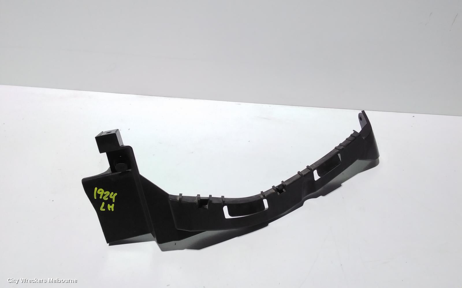 MAZDA 3, BP, 03/2019 ONWARDS, LEFT HEAD LIGHT BRAKET: 88933 - Image 3