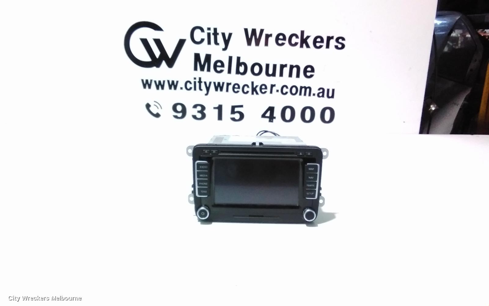 VOLKSWAGEN TIGUAN RADIO/CD/DVD/SAT/TV, SAT NAV, 5N, 05/2008 - 08/2016 - Image 2