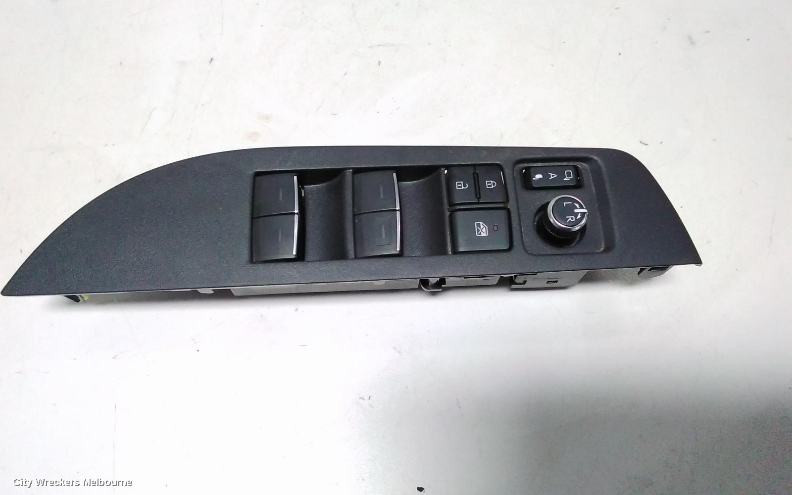TOYOTA COROLLA PWR DR WIND SWITCH, RH FRONT (MASTER SWITCH), W/ AUTO FOLDING MIRROR TYPE, E210, 07/2018 ONWARDS - Image 2
