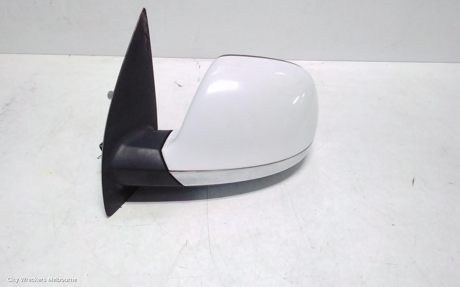 VOLKSWAGEN AMAROK LEFT DOOR MIRROR, 2H, MANUAL FOLD, PARTIAL COLOUR CODED/BLACK, 10 PIN (5 WIRE) TYPE, 07/2013 - 09/2022 - Image 2
