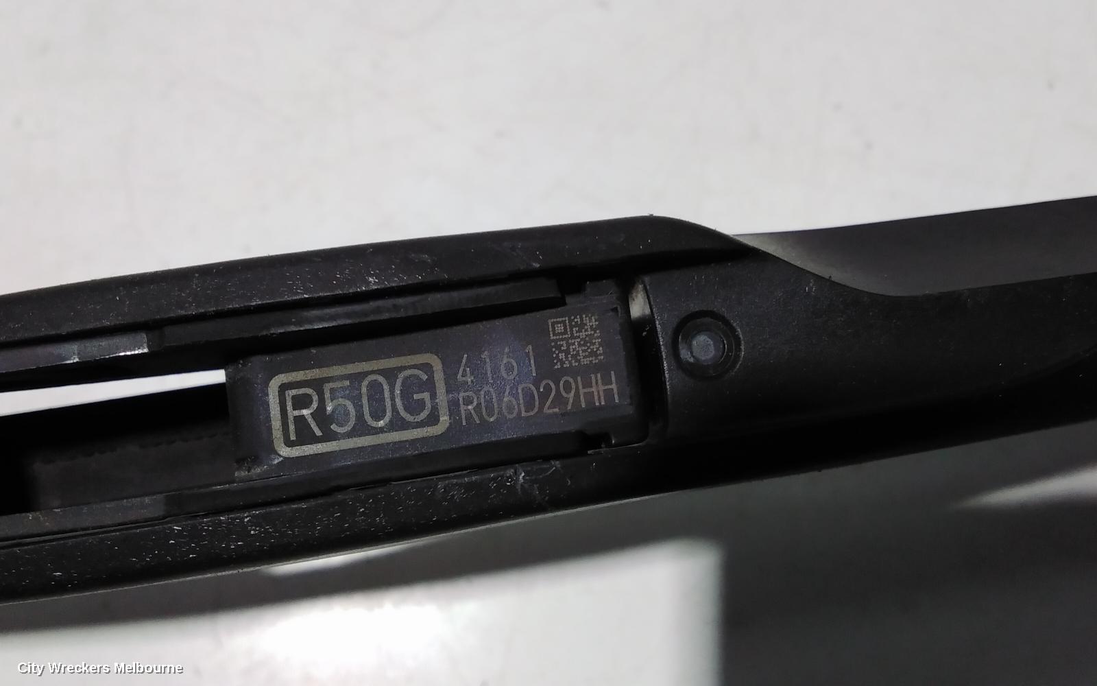 TOYOTA HIACE WIPER ARM, FRONT (LH SIDE), 300 SERIES, 04/2019 ONWARDS - Image 3