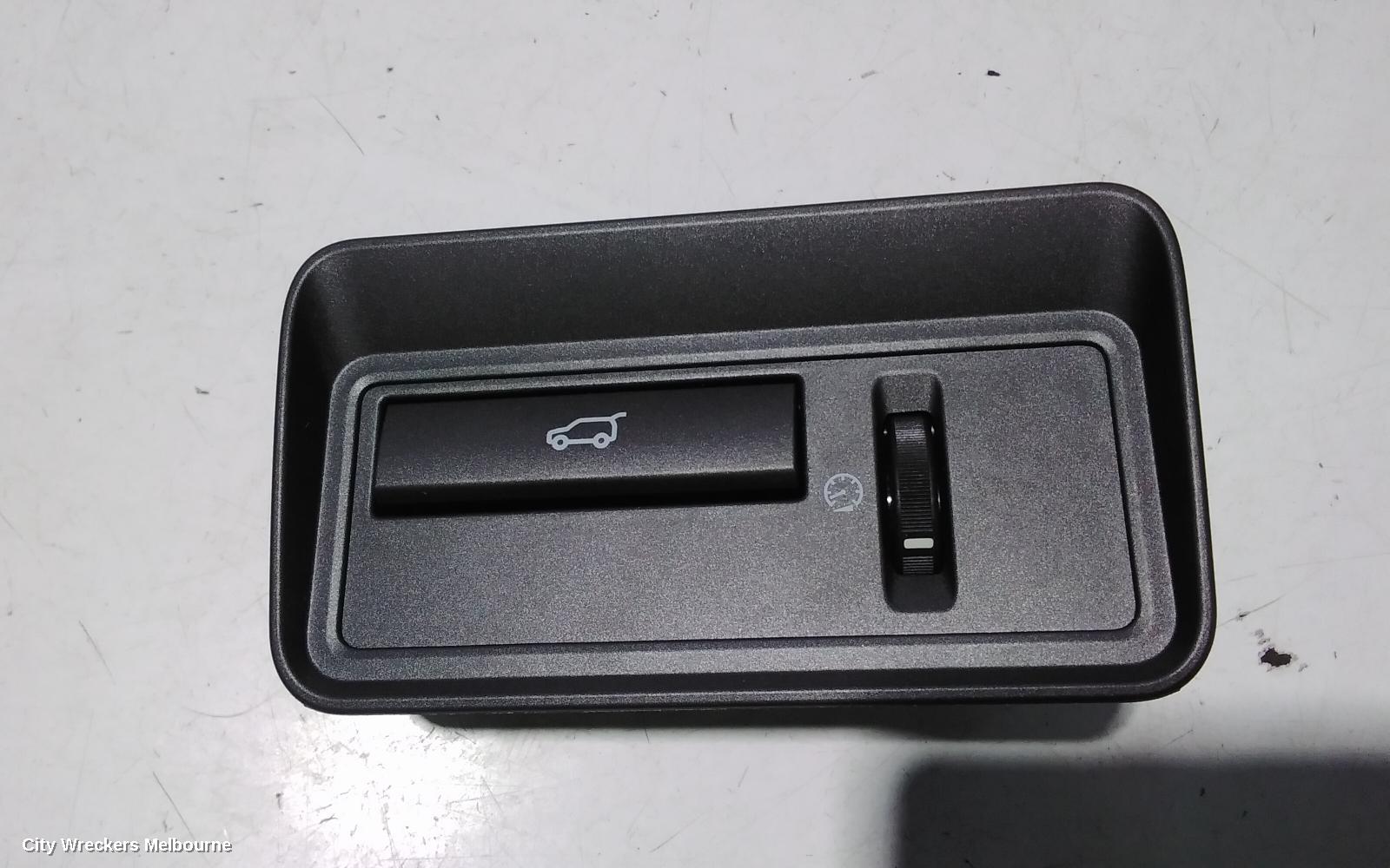LAND ROVER RANGEROVER EVOQUE BATTERY TRAY, L538, 11/2011 - 01/2019 - Image 1