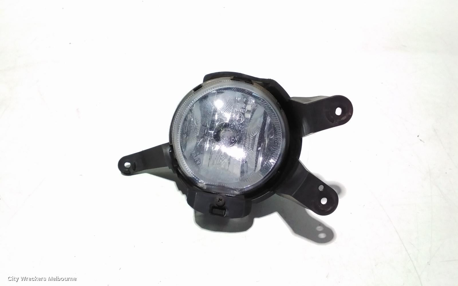 HOLDEN CRUZE LEFT INDICATOR/FOG/SIDE, BUMPER FOGLAMP, JG-JH, 03/2009 - 12/2014 - Image 3