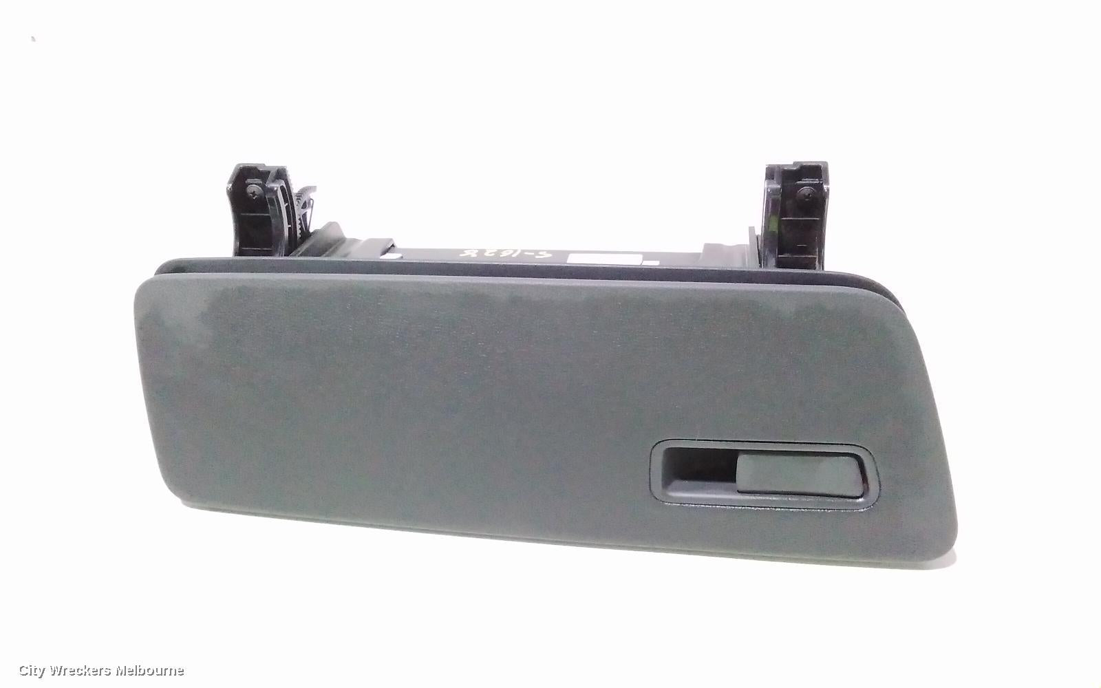 KIA CARNIVAL/GRAND CARNIVAL GLOVE BOX, UPPER, YP, 02/2015 - 10/2020 - Image 2