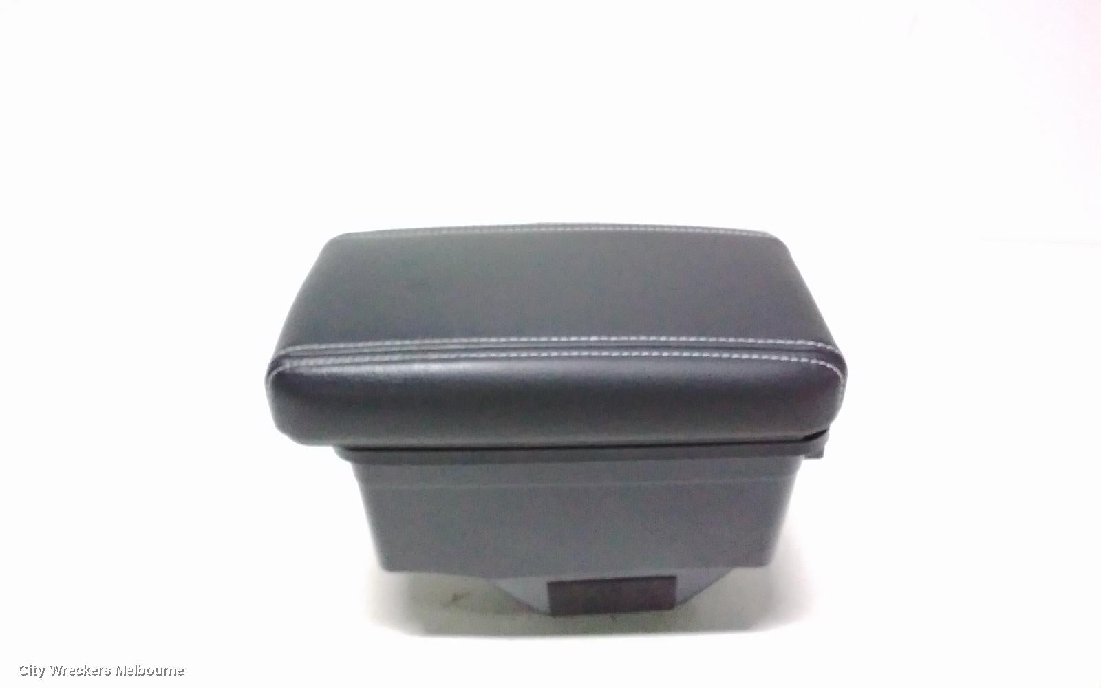 MG ZS CONSOLE, AZS1, W/ LID TYPE, 09/2017 ONWARDS - Image 1