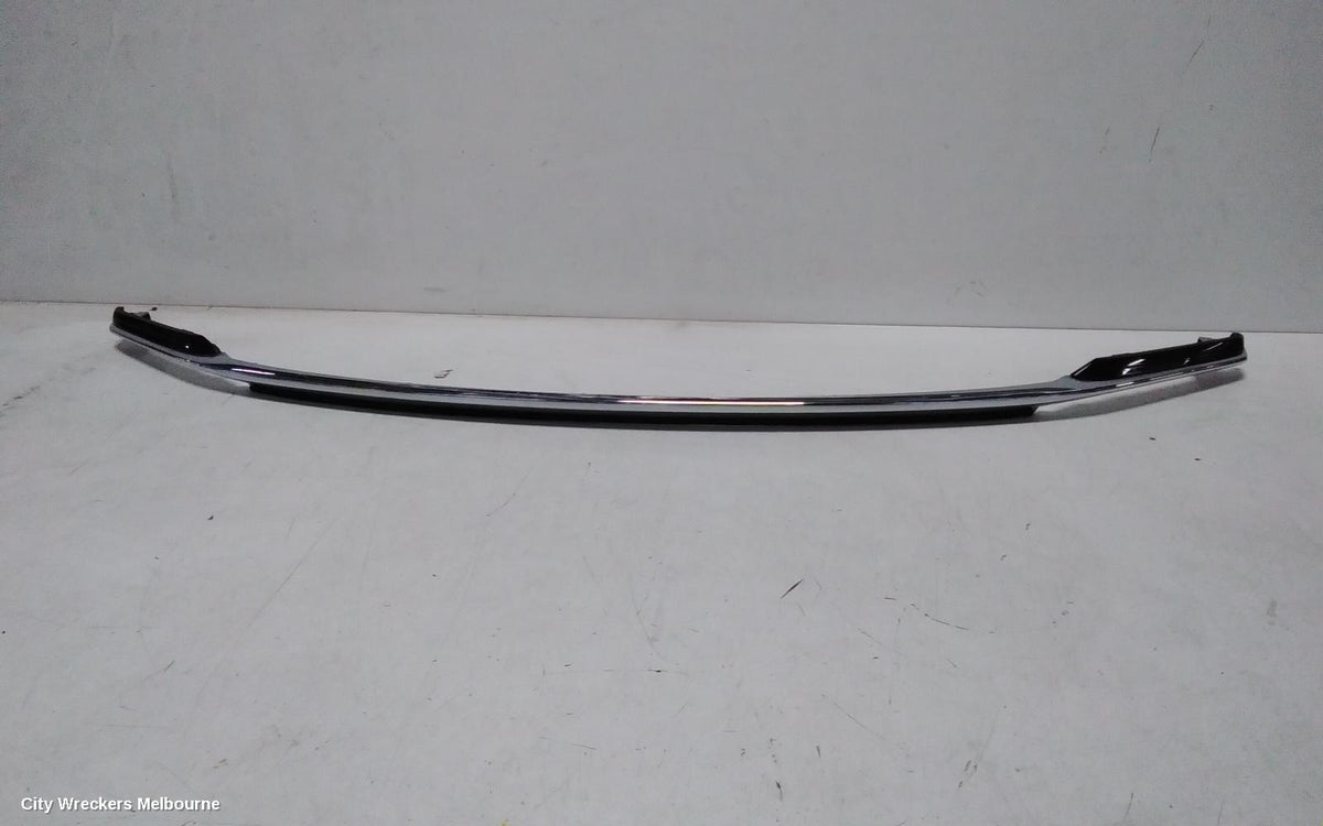 MAZDA CX8 REAR GARNISH, TAILGATE GARNISH (UPPER), KG, 05/2018 - 10/2022 - Image 2