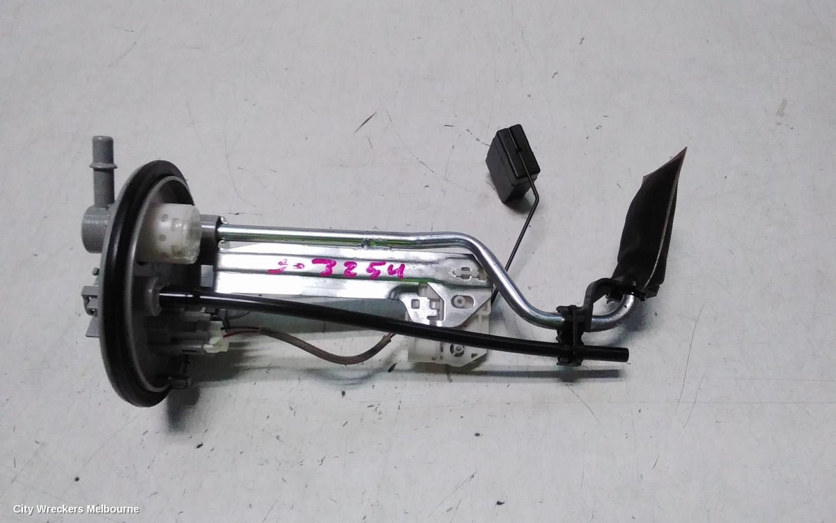 TOYOTA HIACE FUEL PUMP, DIESEL, TRH/KDH, 01/2005 - 04/2019 - Image 3
