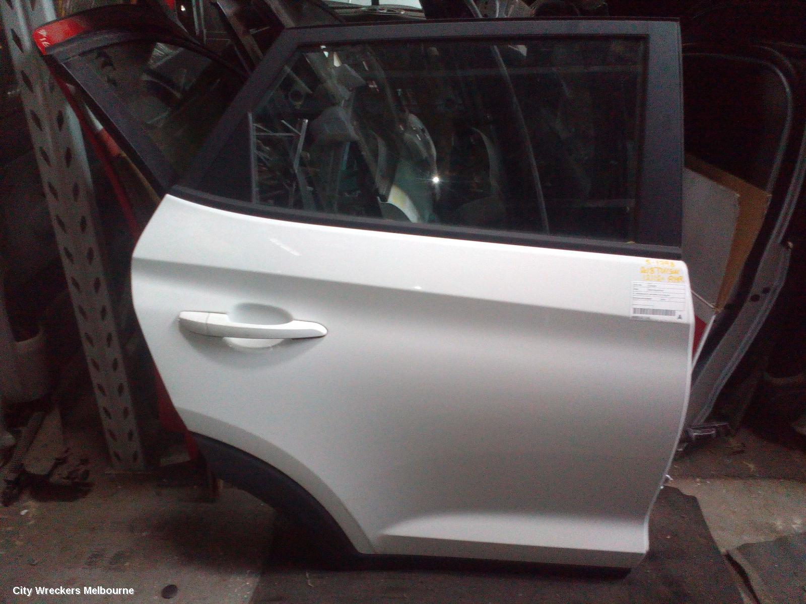 HYUNDAI TUCSON RIGHT REAR DOOR, TL, KOREAN BUILT (VIN KMHJ), 07/2015 - 06/2018 - Image 1