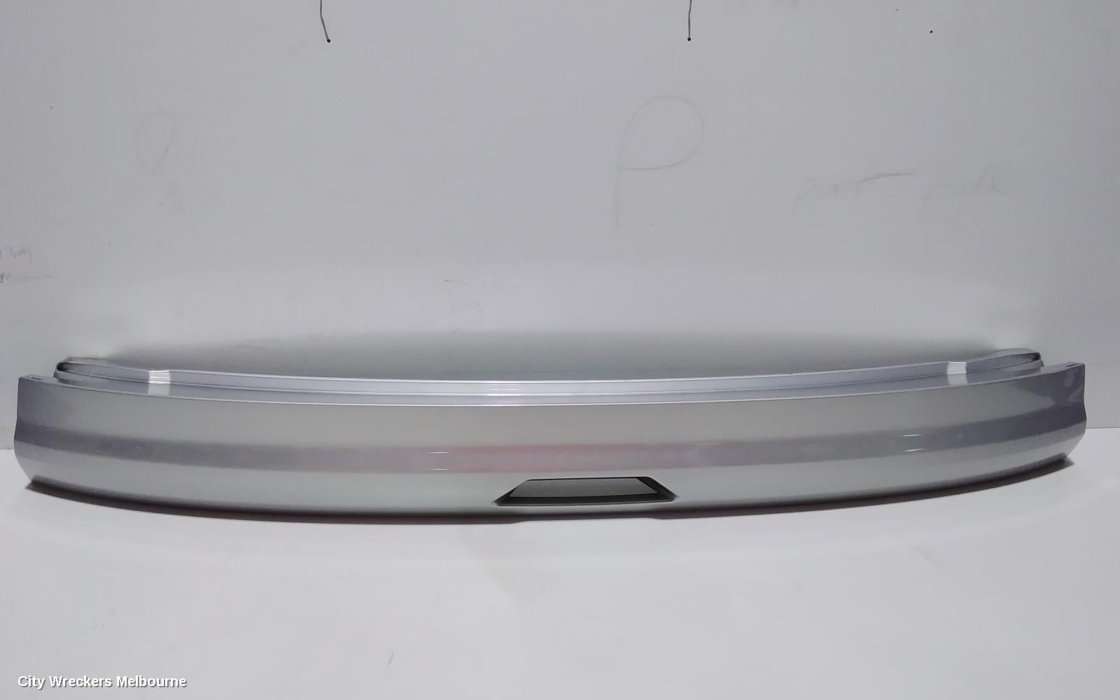 FORD ESCAPE REAR GARNISH, TAILGATE GARNISH (LOWER), ZG, 09/2016 - 05/2020 - Image 2