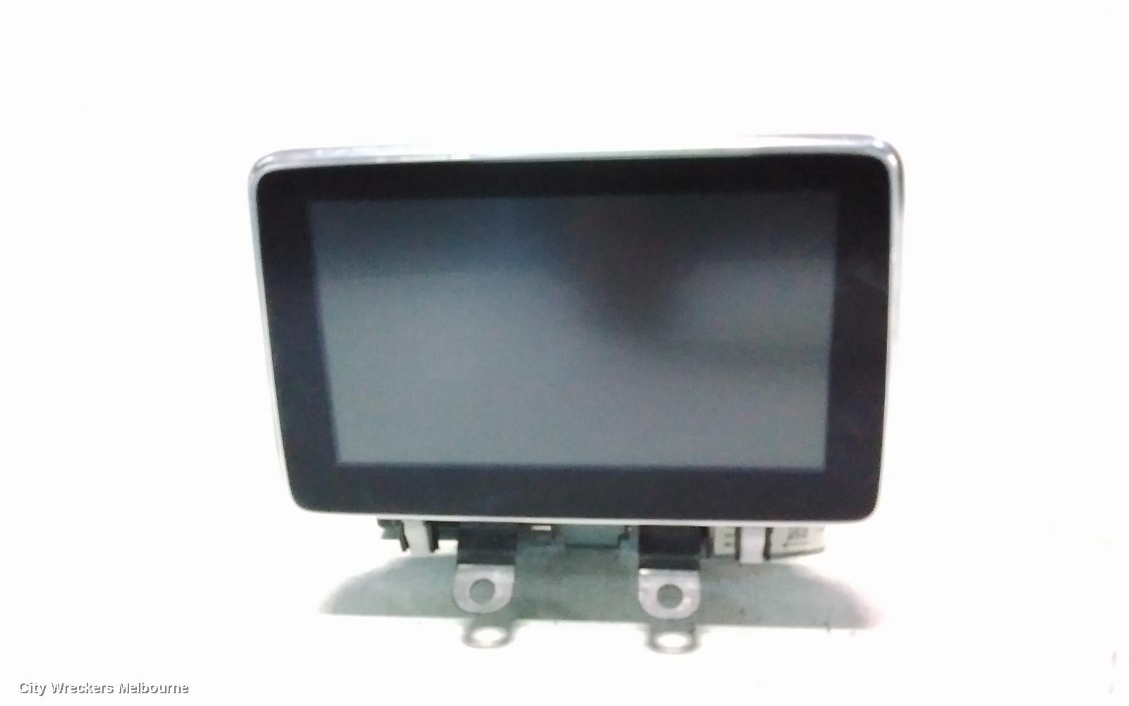 MAZDA CX3 RADIO/CD/DVD/SAT/TV, DISPLAY UNIT, 7IN TOUCHSCREEN, DK, 03/2015 - 02/2022 - Image 3