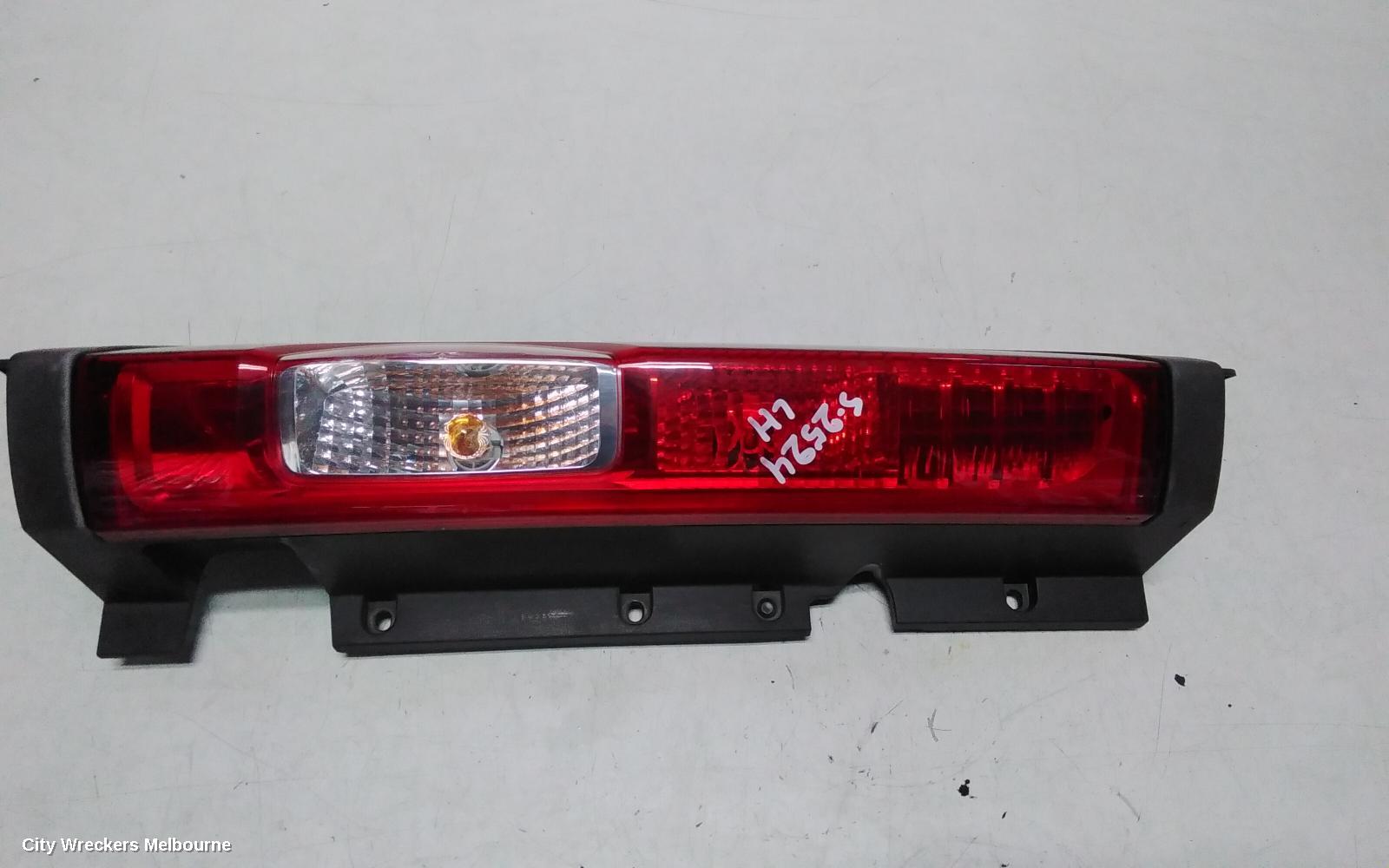RENAULT TRAFIC LEFT TAILLIGHT, X82, IN BODY, UPPER, 01/2015 ONWARDS - Image 1