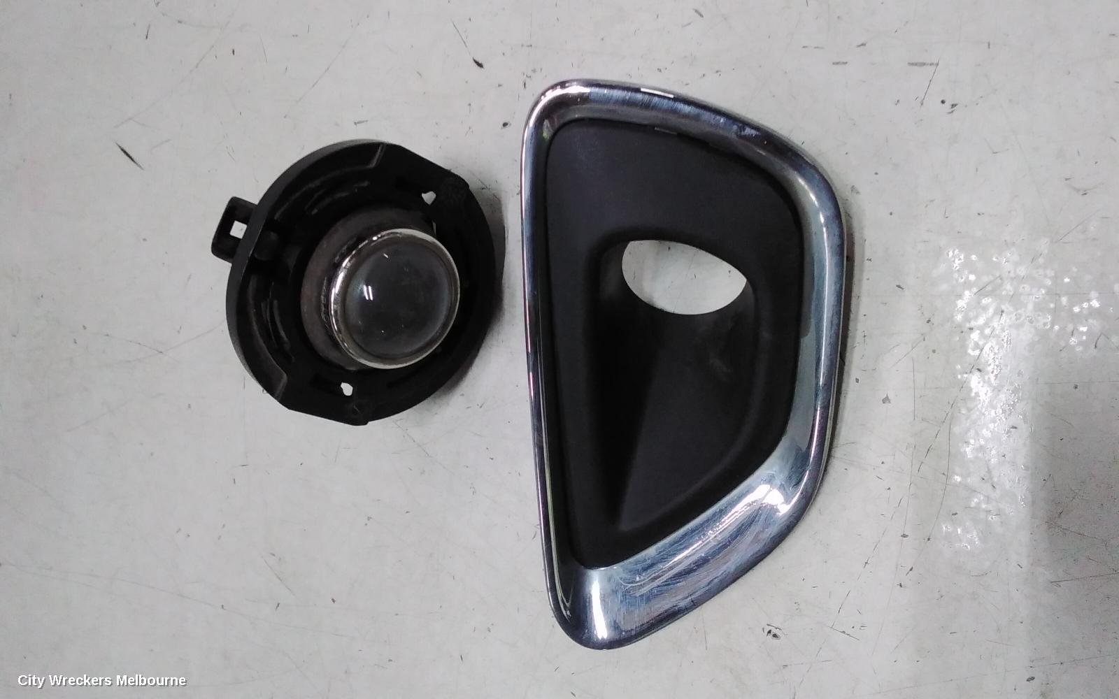 JEEP GRANDCHEROKEE LEFT INDICATOR/FOG/SIDE, BUMPER FOGLAMP, WK, 04/2013 - 09/2016 - Image 1