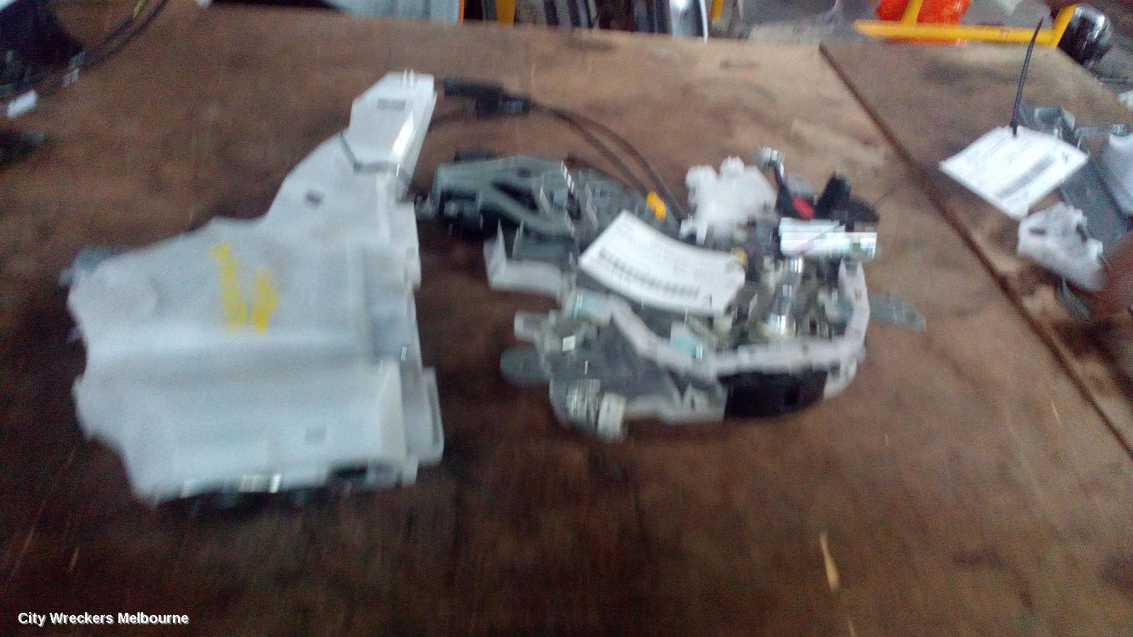 HONDA ODYSSEY DOOR/BOOT/GATE LOCK, RIGHT REAR DOOR LOCK, RC1, 02/2014 ONWARDS - Image 2