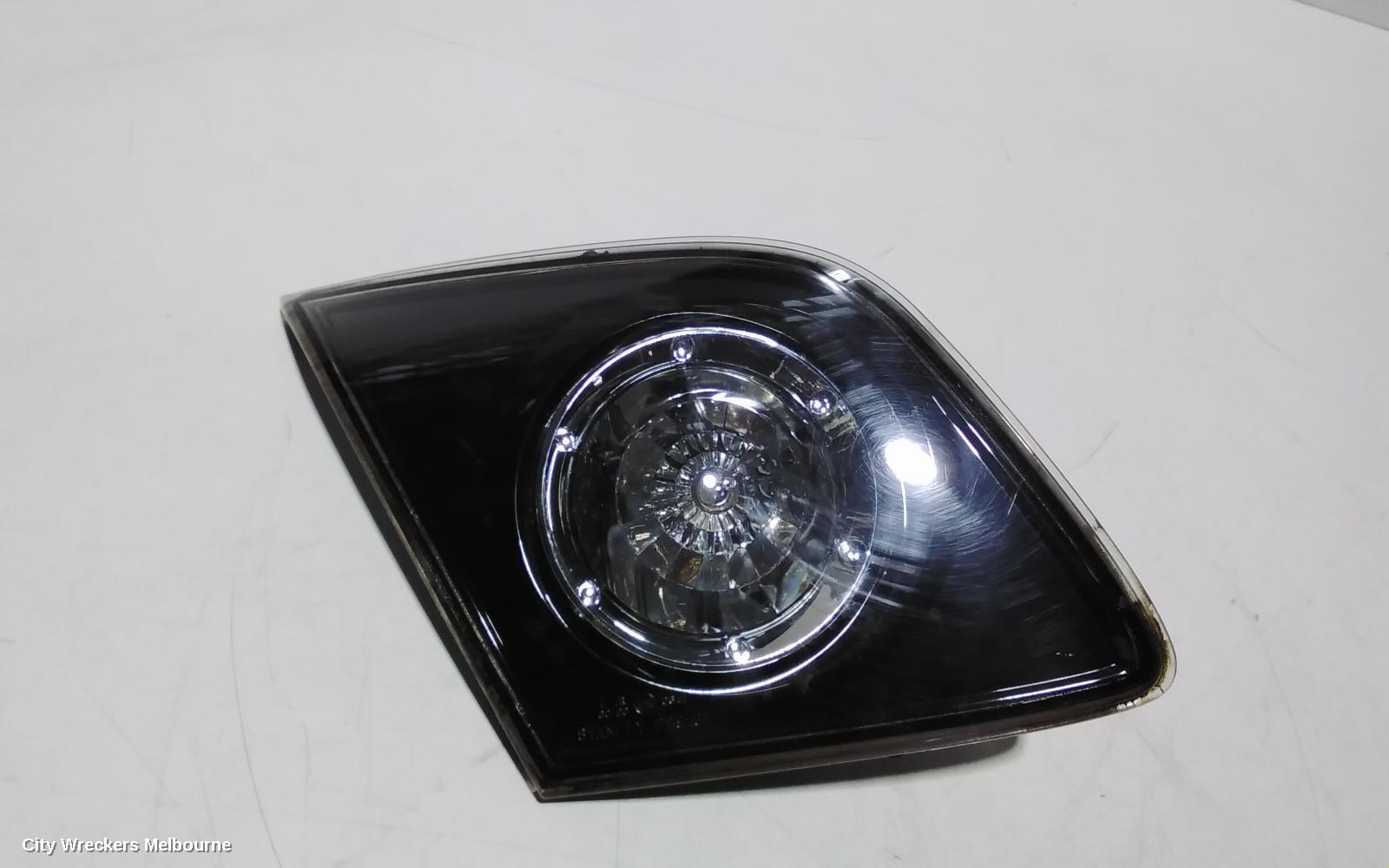 MAZDA 3 REAR GARNISH, TAILGATE LAMP (LH SIDE), 2.3, HATCH, BK, 10/2003 - 06/2006 - Image 1