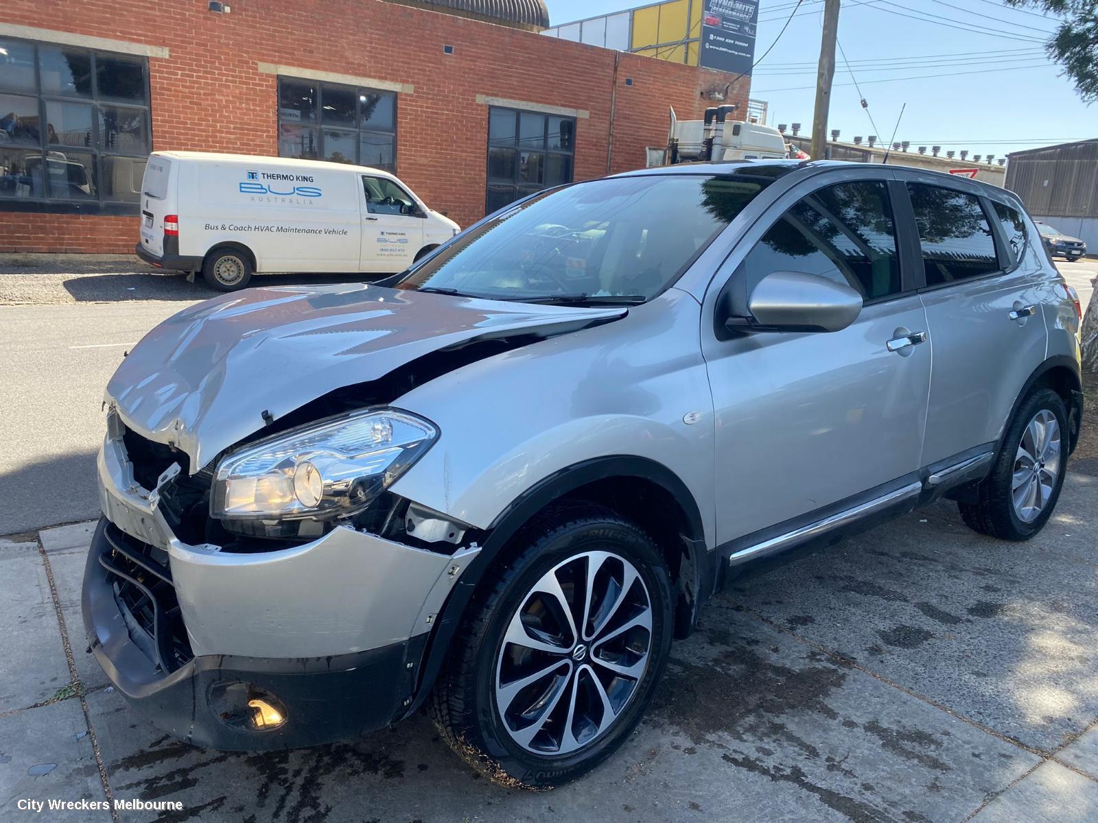 NISSAN DUALIS LEFT FRONT DOOR, J10, 5 SEATER TYPE, 10/2007 - 05/2014 - Image 3