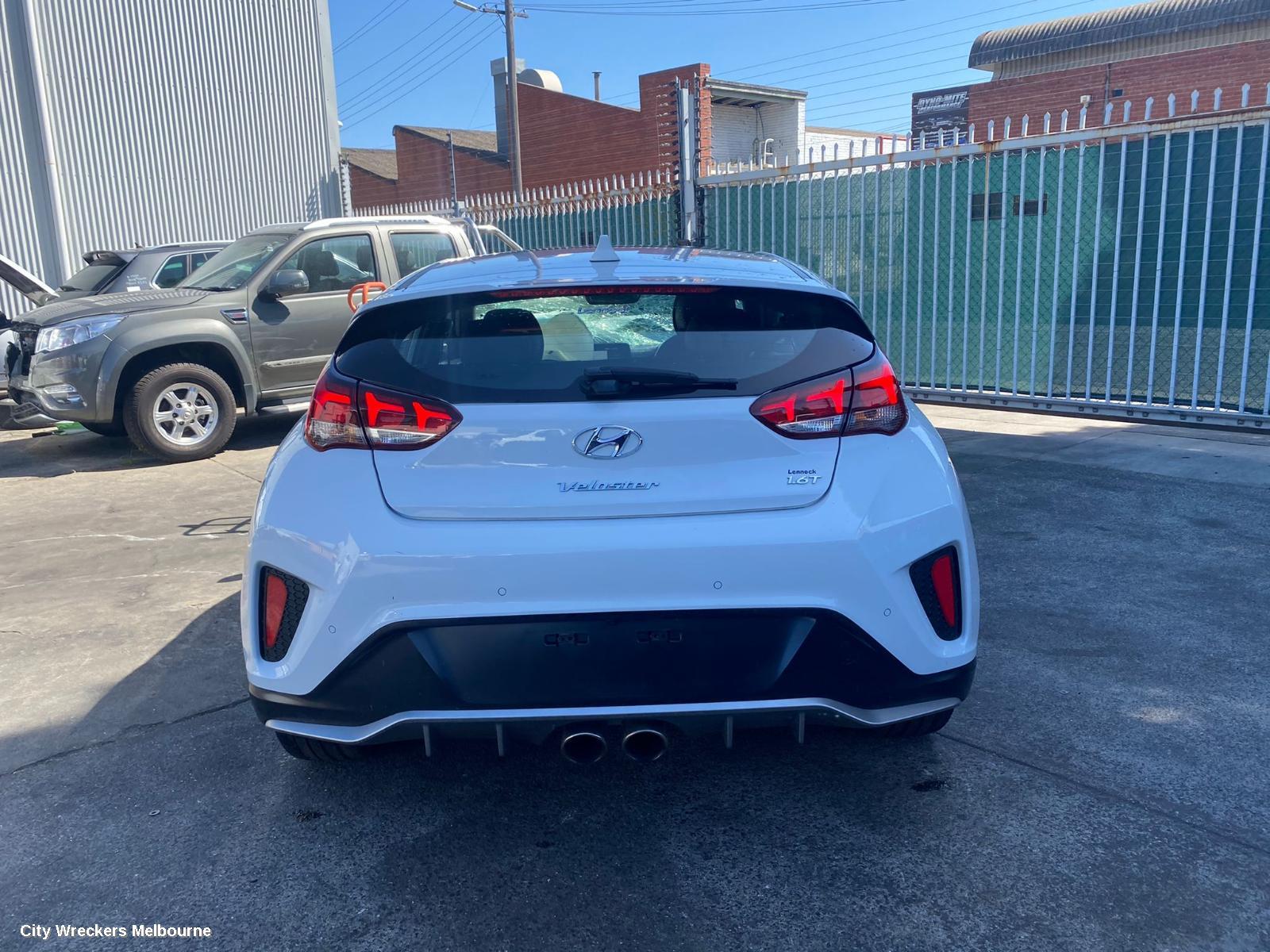 HYUNDAI VELOSTER LEFT FRONT DOOR WINDOW, JS, 09/2019 - 07/2021 - Image 2