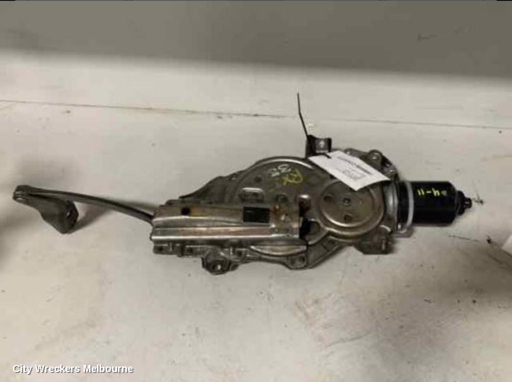 LEXUS RX330 TAILGATE REGULATOR, TAILGATE OPEN/CLOSE MOTOR, 04/2003 - 11/2005 - Image 2