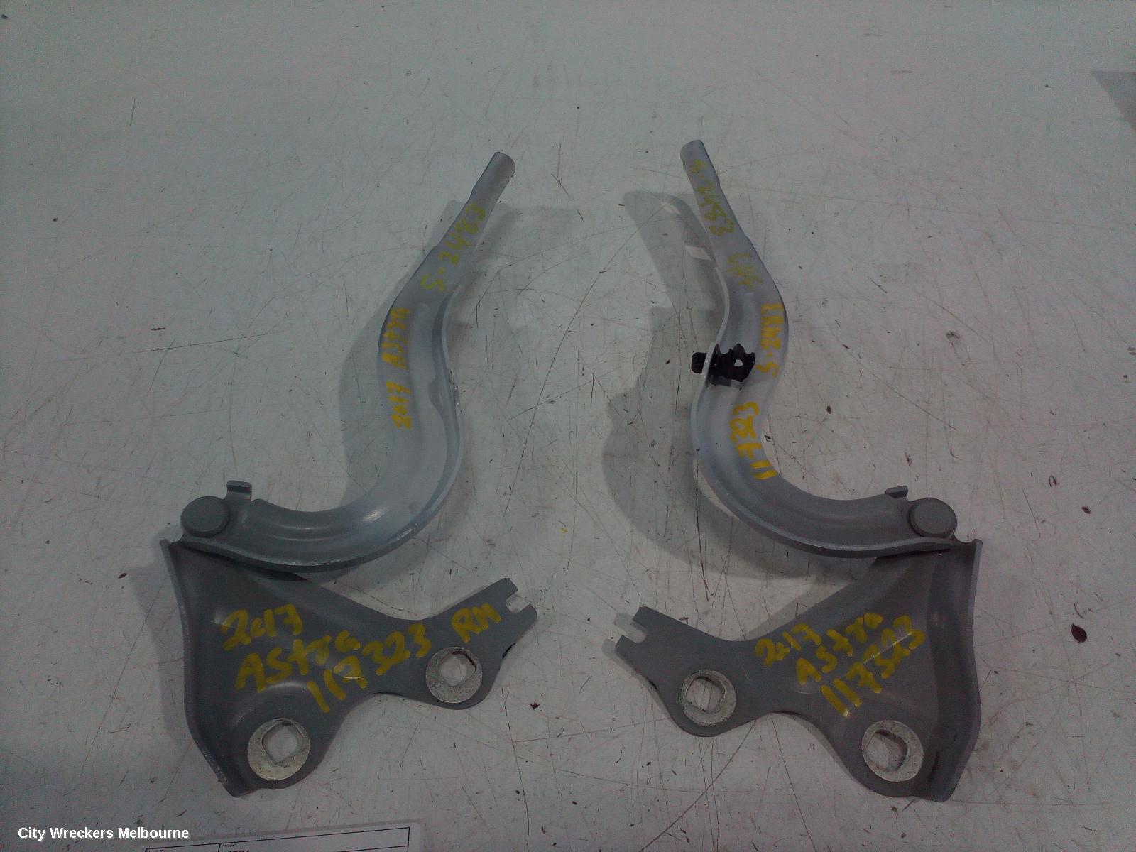 HOLDEN ASTRA BONNET HINGE/STRUT, BL, SEDAN, 05/2017 - 12/2020 - Image 1