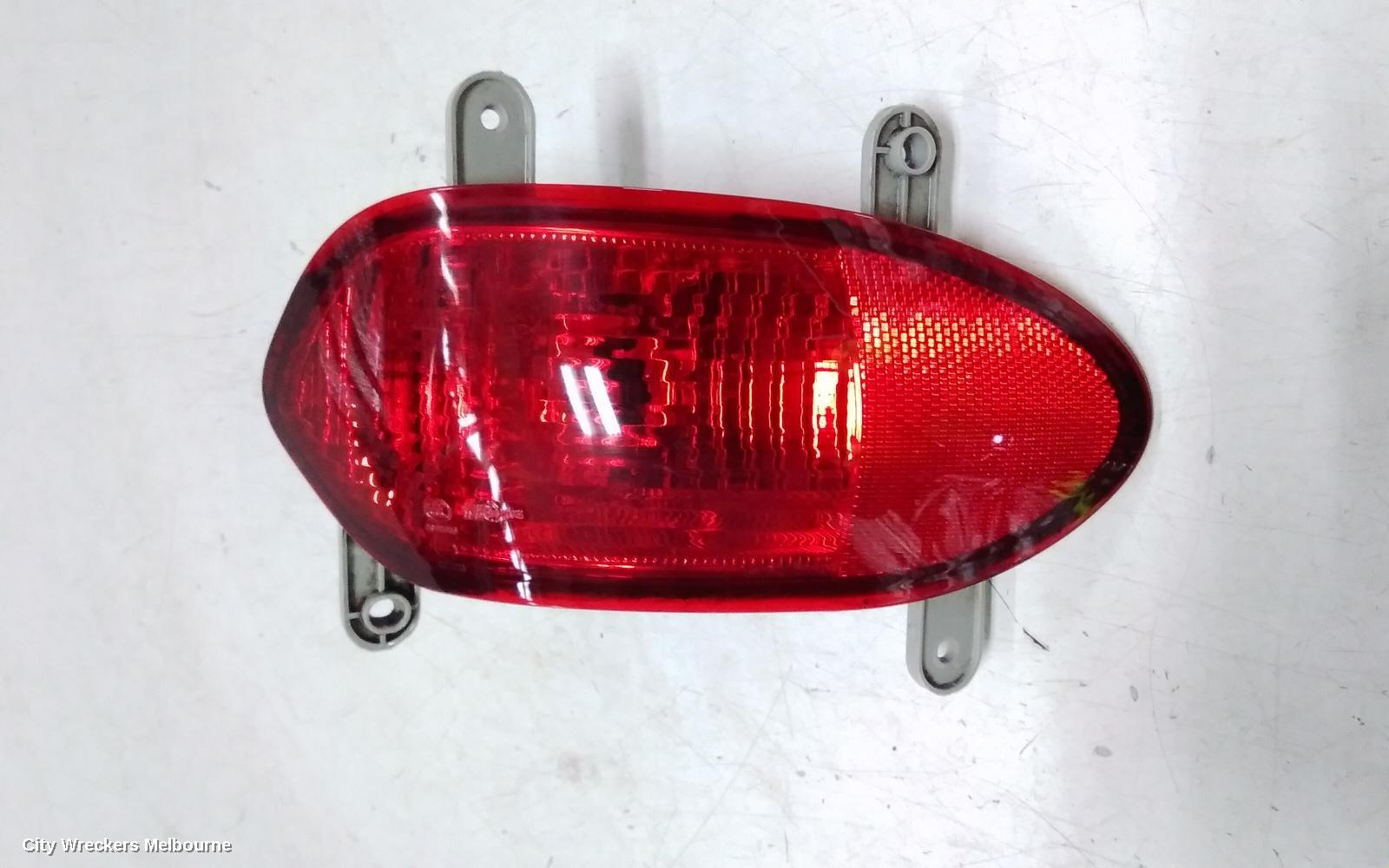 LDV G10 LEFT TAILLIGHT, SV7C, VAN, IN BUMPER REVERSE LIGHT, BARN DOOR TYPE, 04/2015 ONWARDS - Image 2