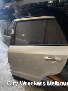 HYUNDAI SANTA FE RIGHT REAR DOOR, CM, MOULD TYPE, 11/2005 - 09/2009 - Image 1